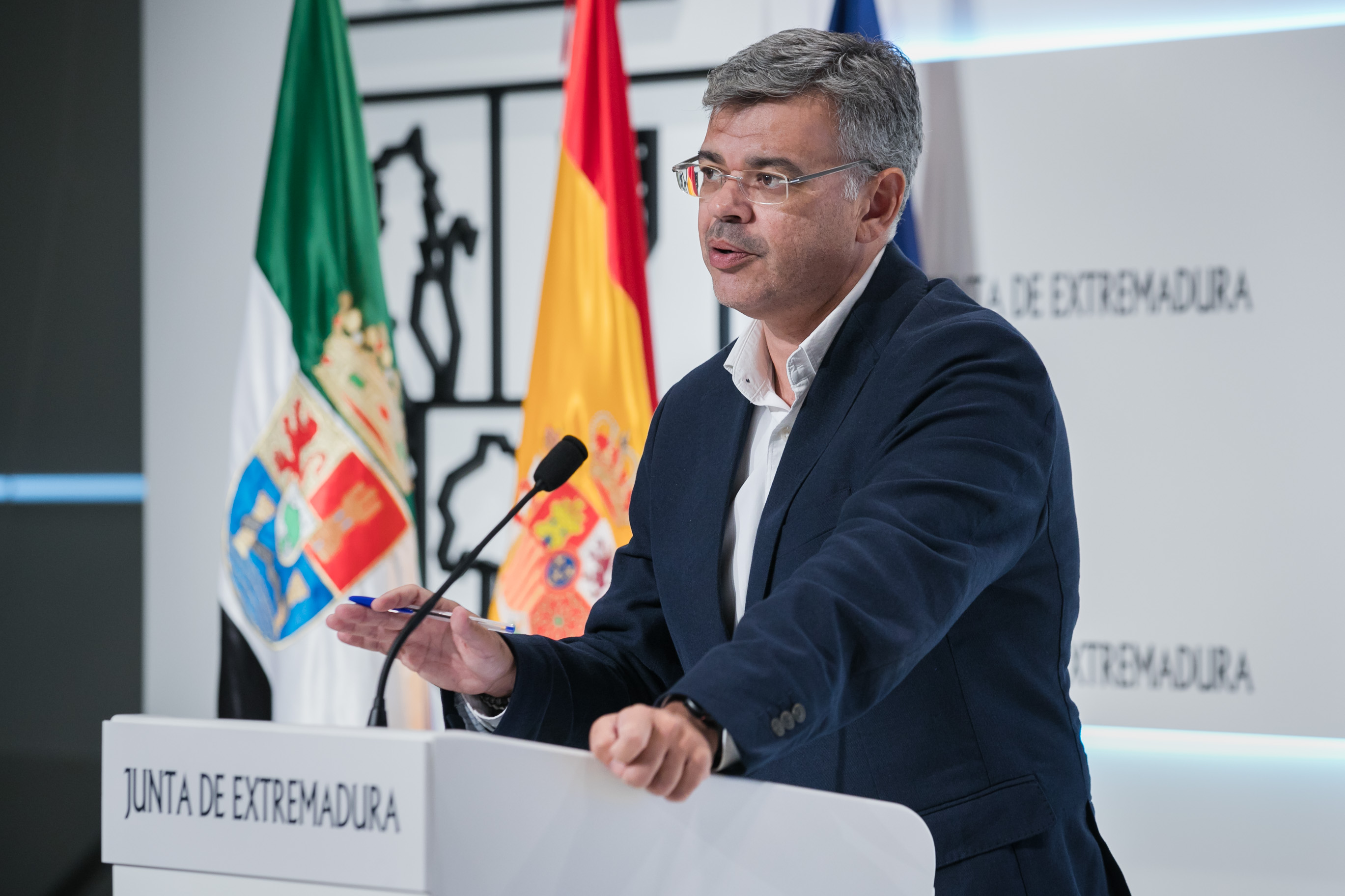 Juan Antonio González durante la rueda de prensa