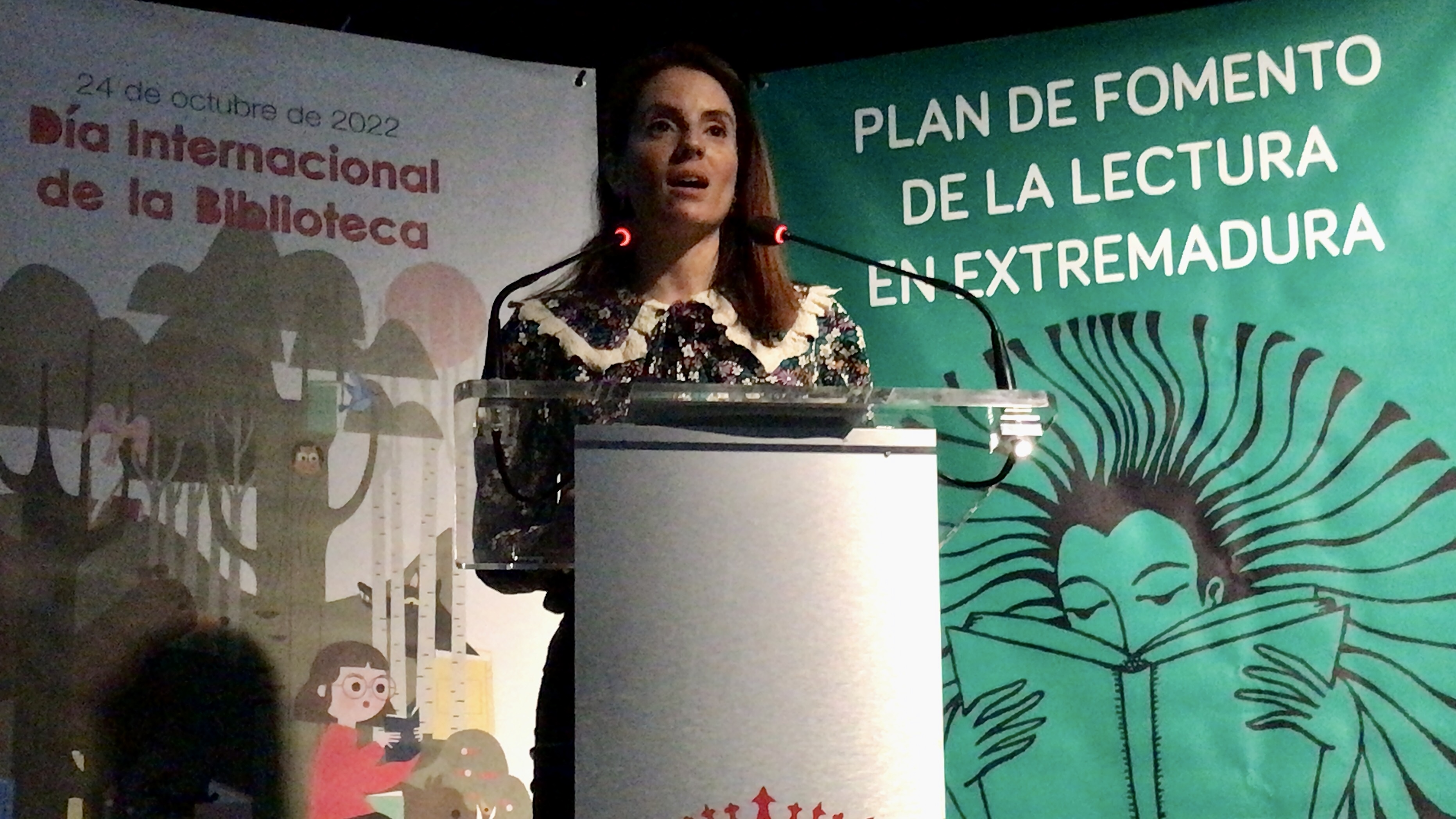 Foto de la consejera de Cultura, Turismo y Deportes, Nuria Flores Redondo 