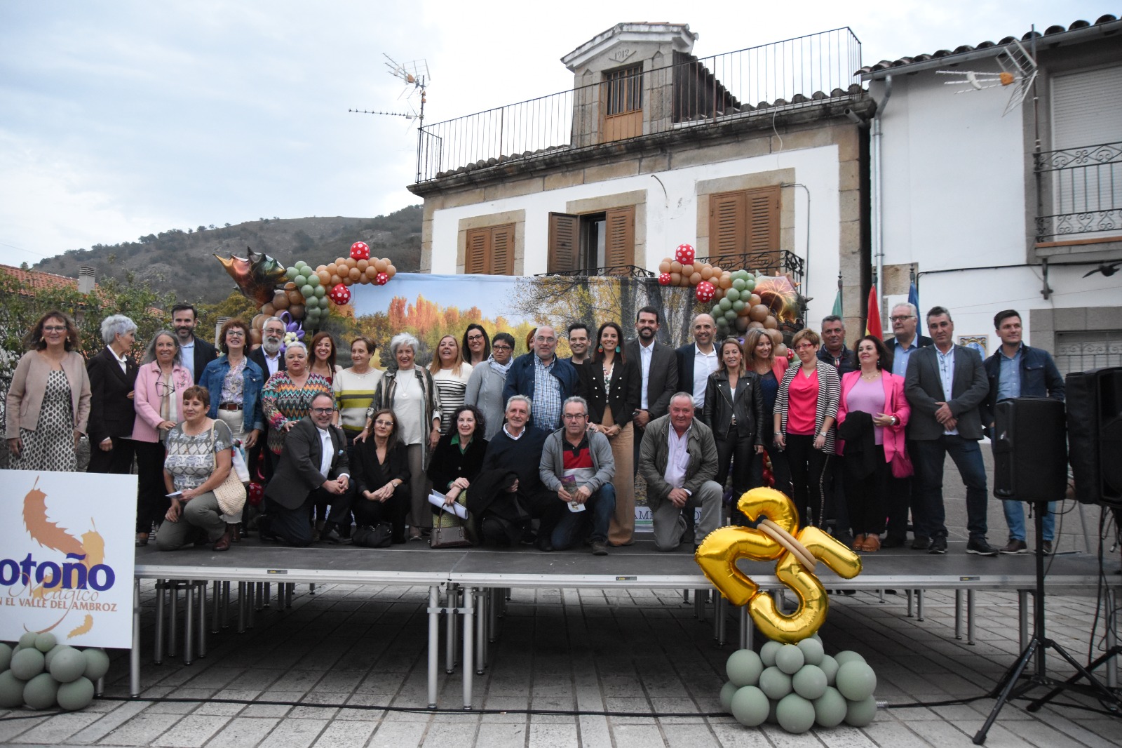 Asistentes inauguración Otoño Mágico del Valle del Ambroz foto 1