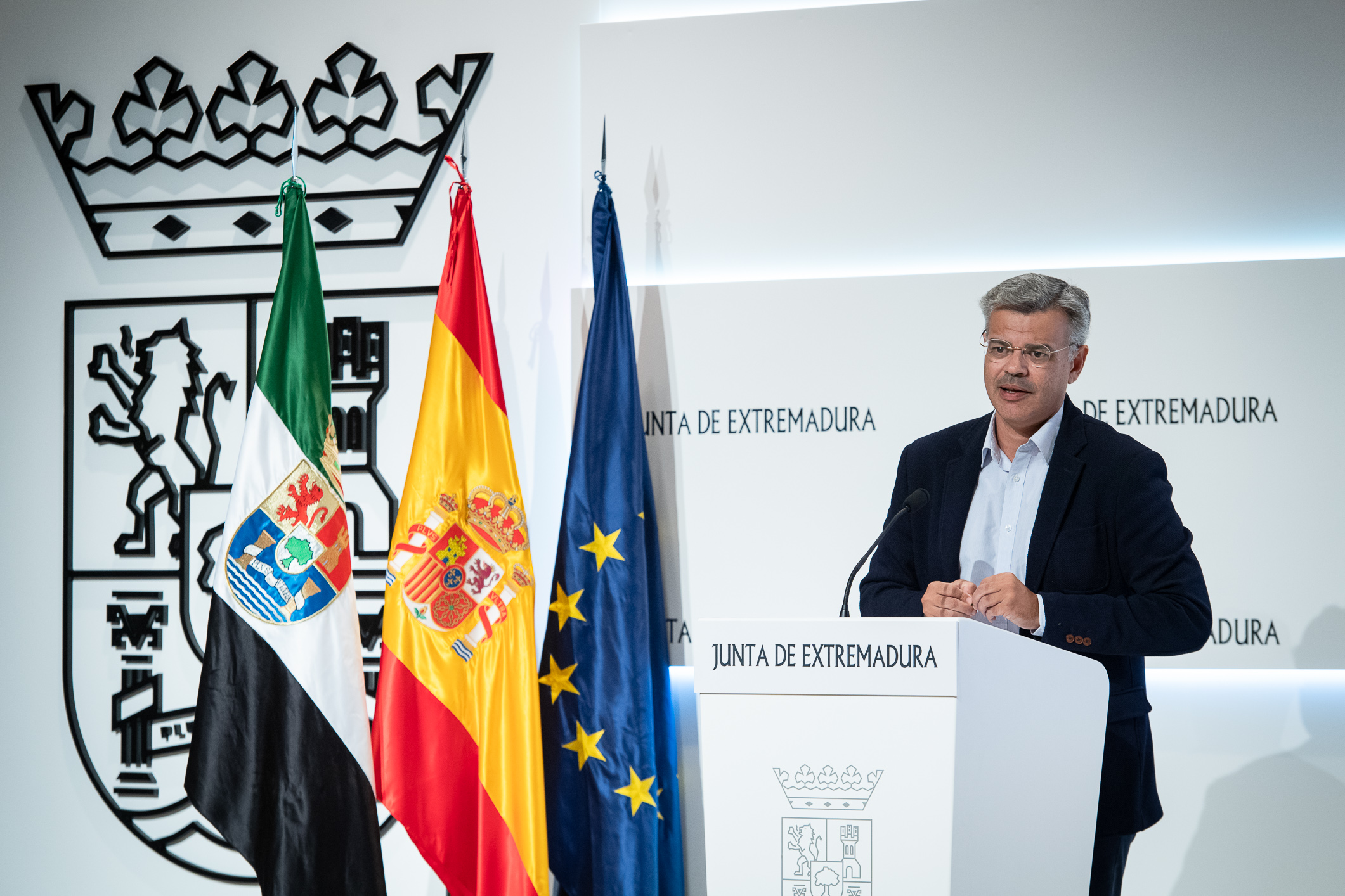 Foto del portavoz de la Junta, Juan Antonio González Gracia, en la rueda de prensa posterior al Consejo de Gobierno