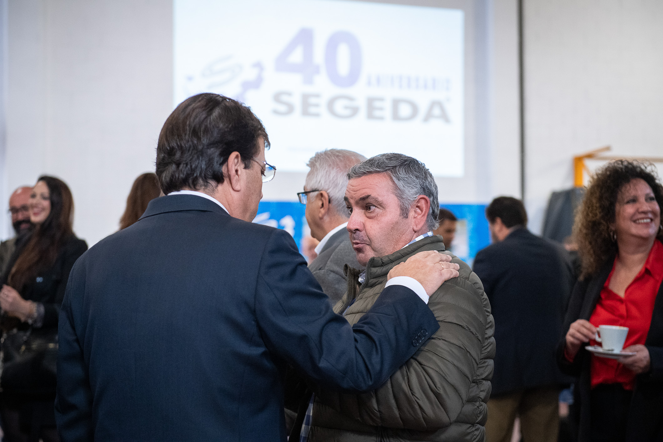 Foto de la visita del presidente de la Junta de Extremadura a la empresa Mecanizados Segeda S.L