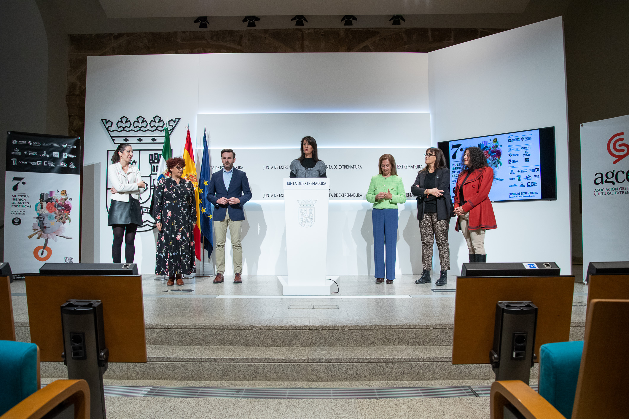 Rueda de prensa de presentación.