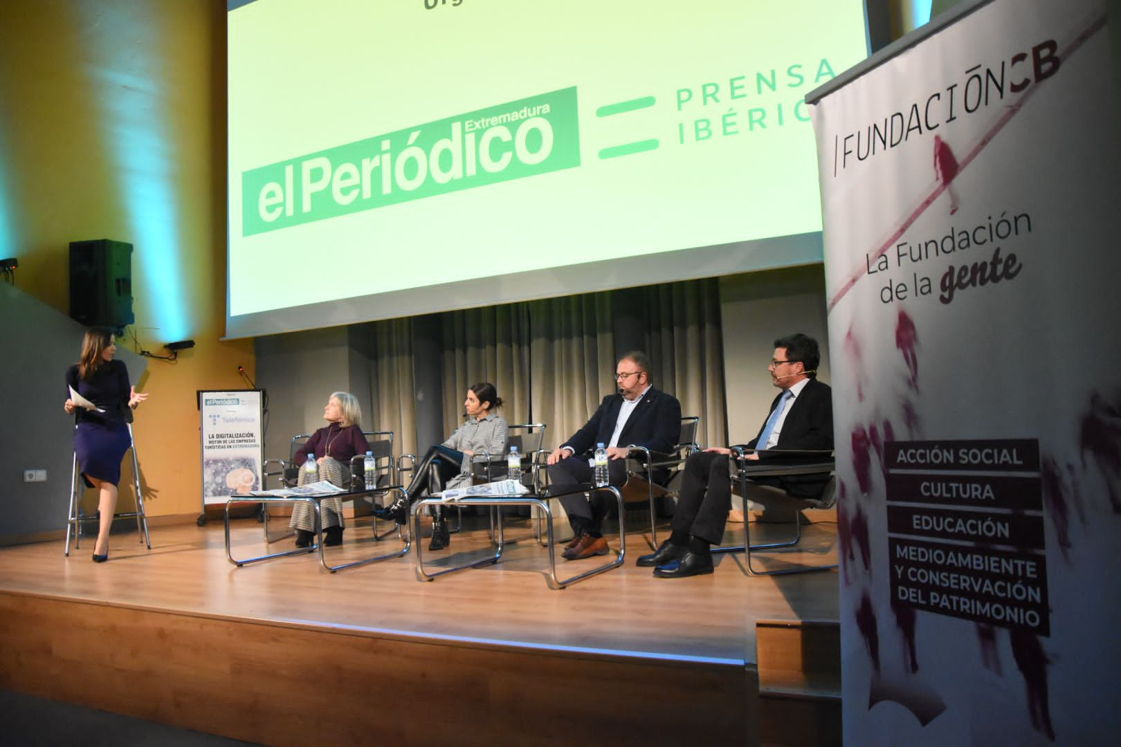 Foto de la jornada 'La digitalización, motor de las empresas turísticas de Extremadura' celebrada en Cáceres