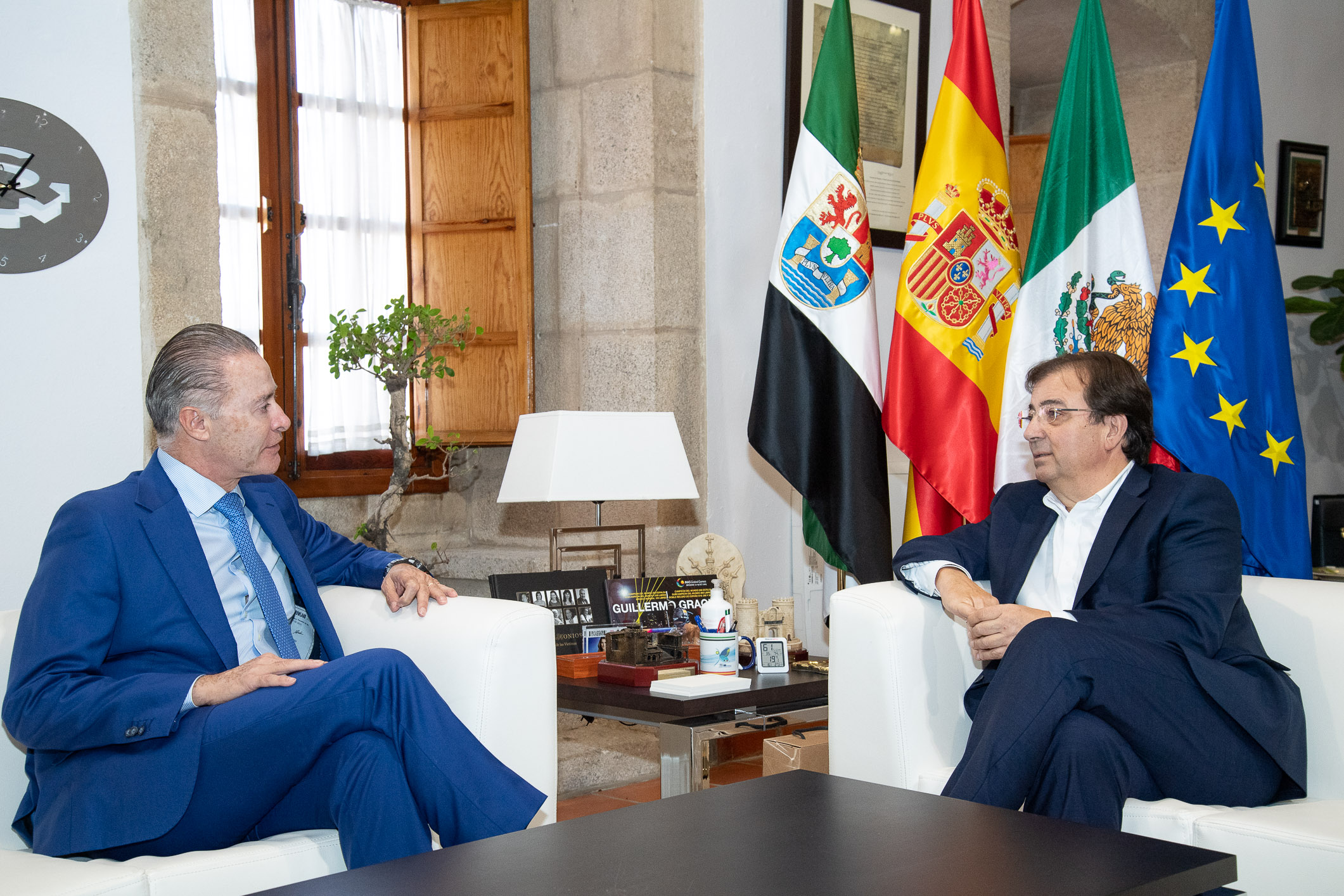 reunión del presidente de la Junta con el embajador de México en España 1