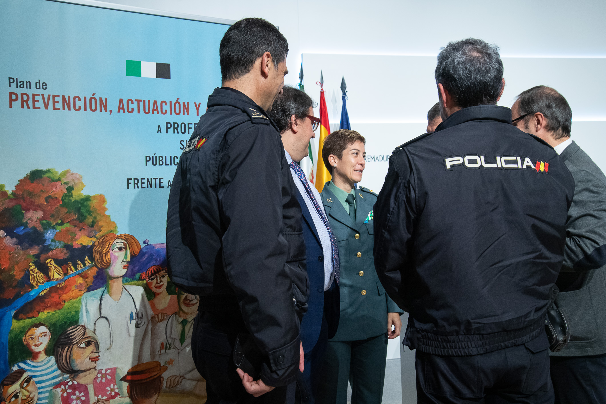 Foto de autoridades asistentes a la rueda de prensa