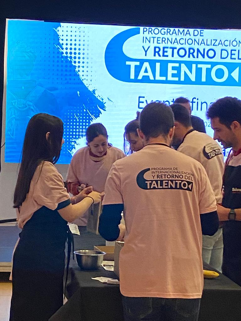 Foto de los participantes en el Programa de Internacionalización y Retorno del Talento (PIRT)