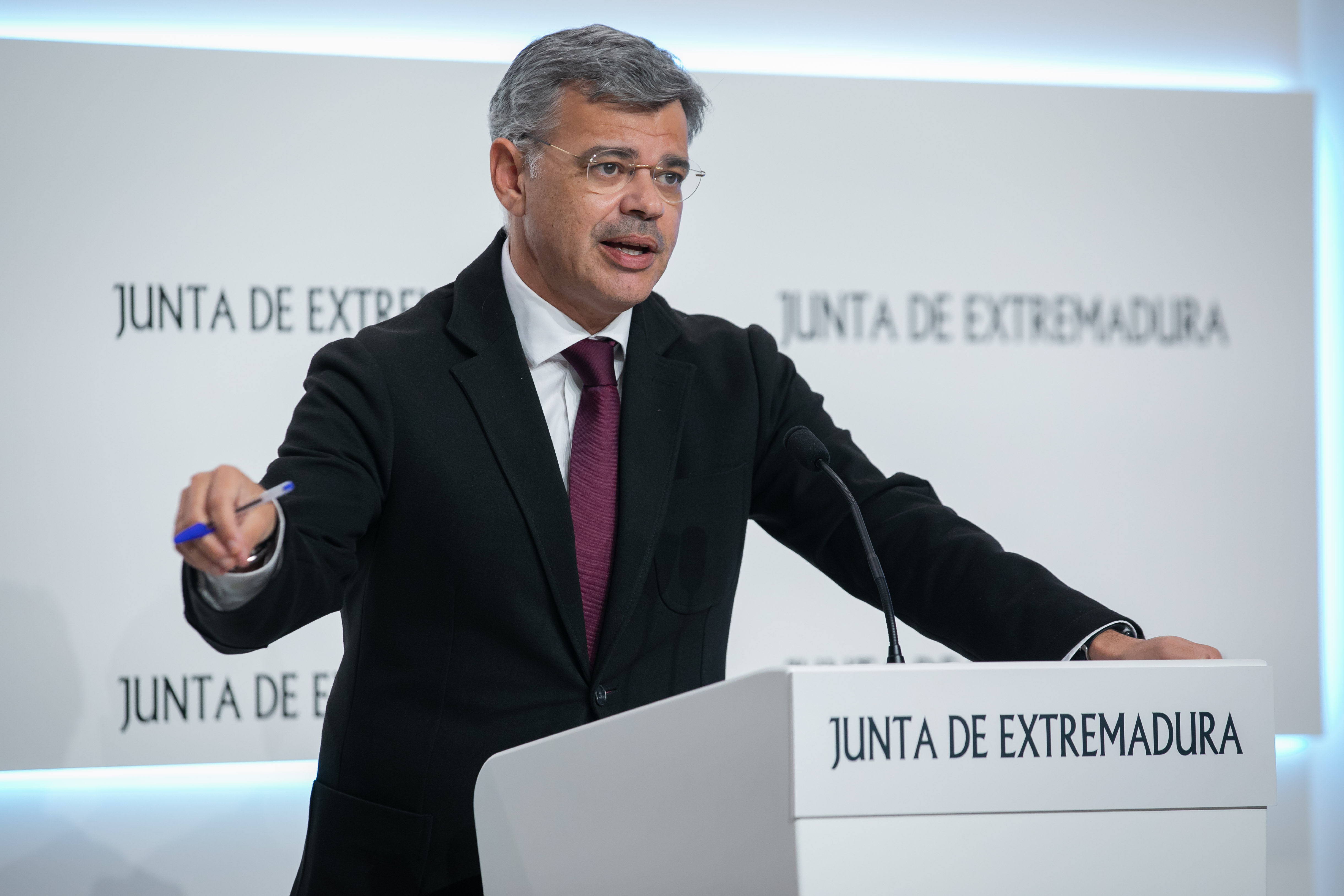 Juan Antonio González durante la rueda de prensa