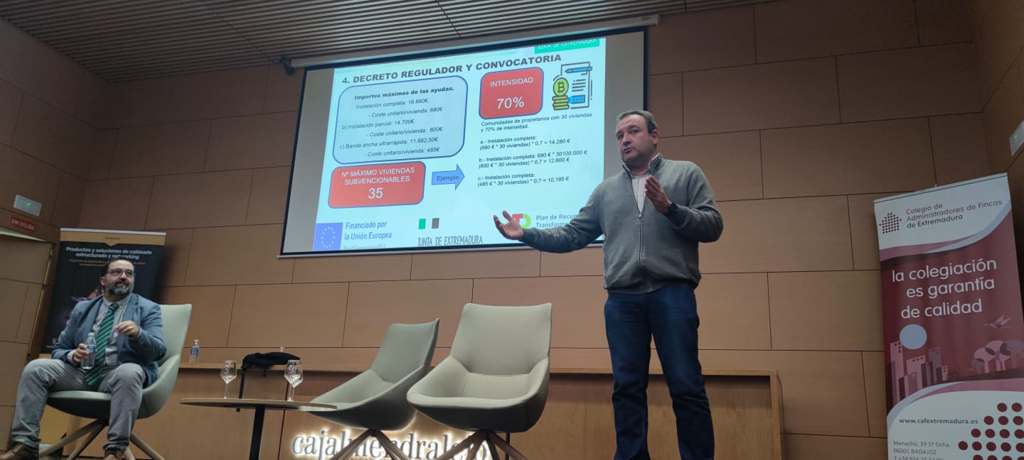  jornada de formación “Mejora de las Instalaciones de Telecomunicaciones en los Edificios y Digitalización de los Despachos de los Administradores de Fincas Colegiados”