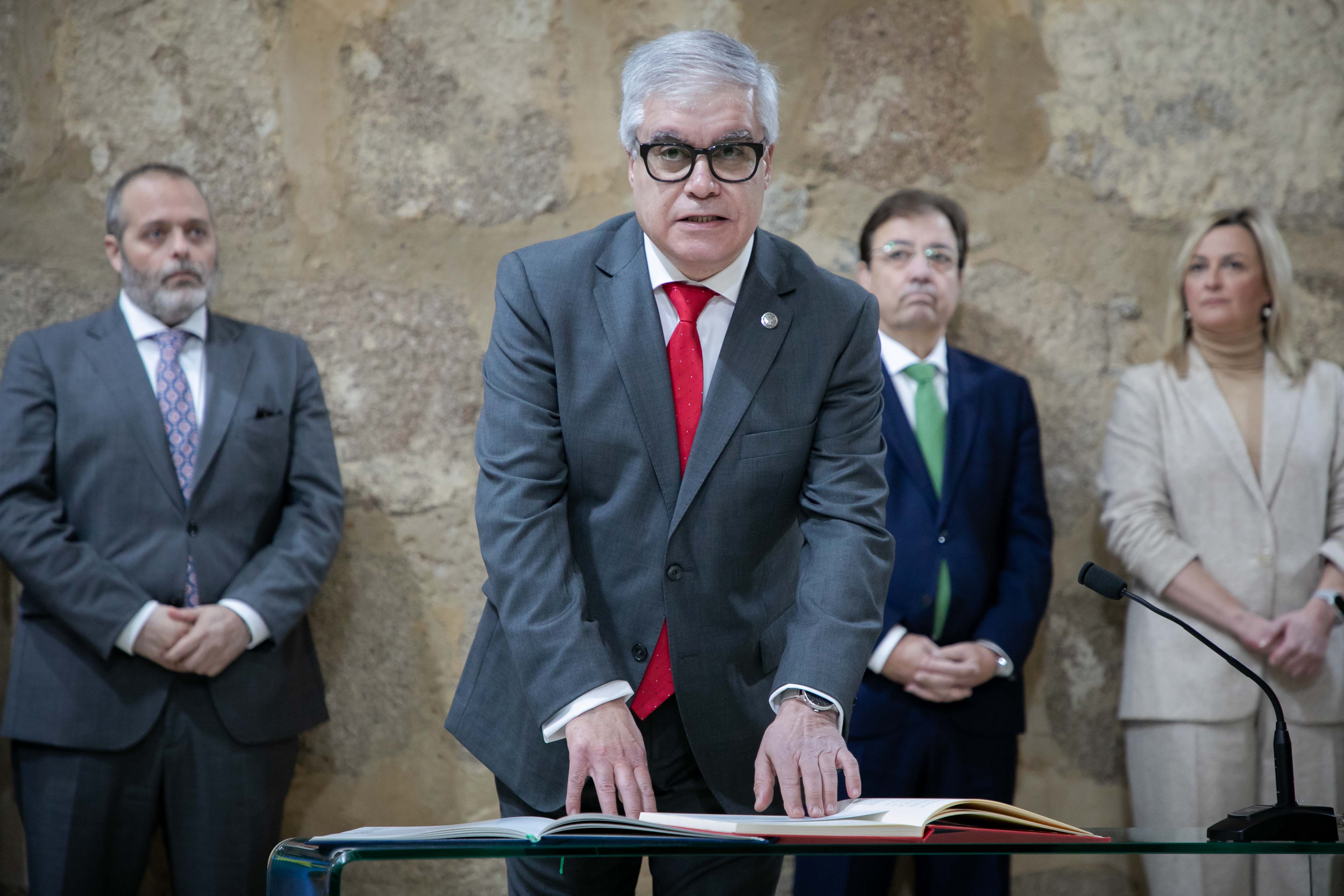 Celebración del acto de toma de posesión del rector magnífico de la Universidad de Extremadura,