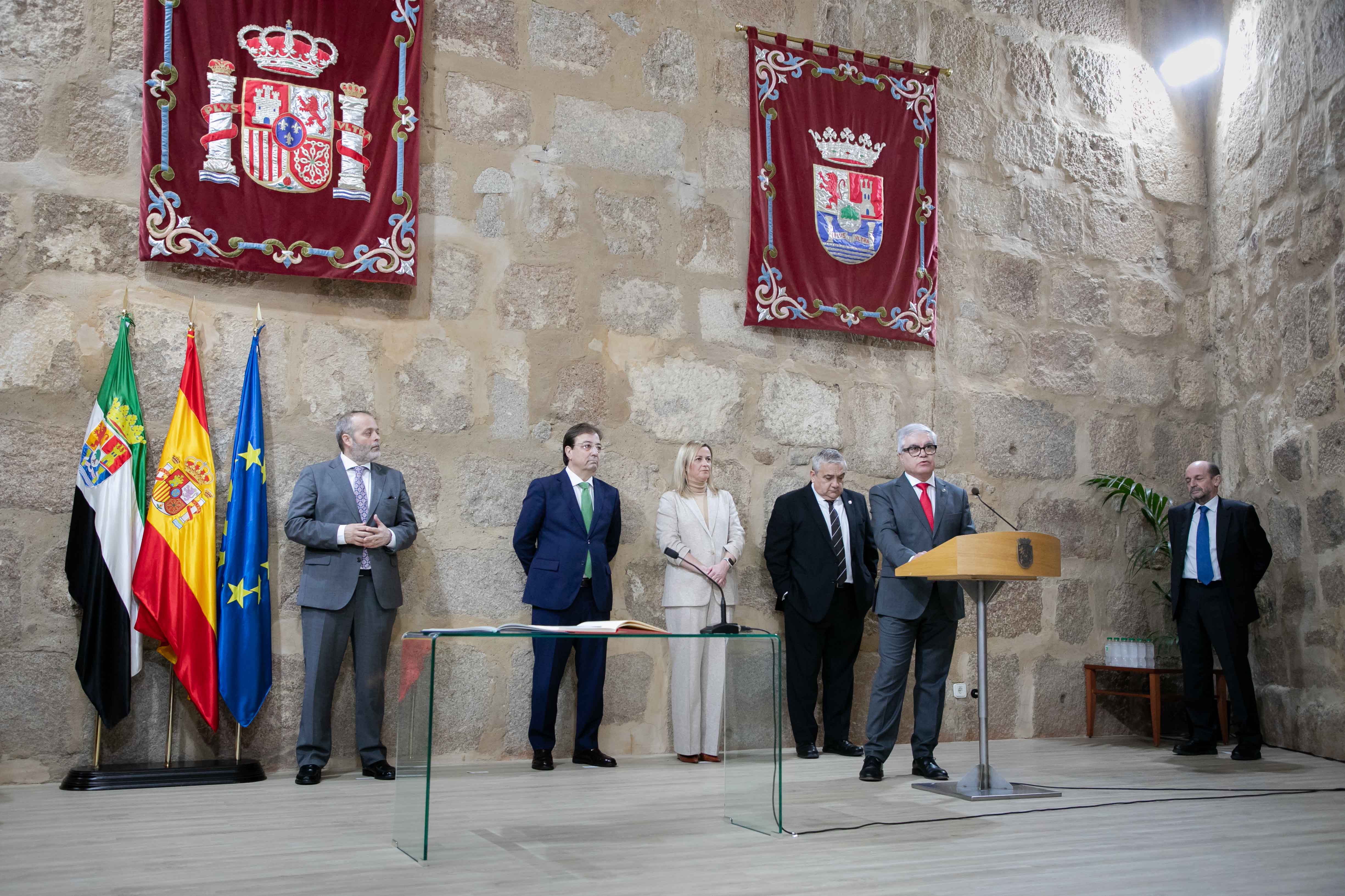 Celebración del acto de toma de posesión del rector magnífico de la Universidad de Extremadura,