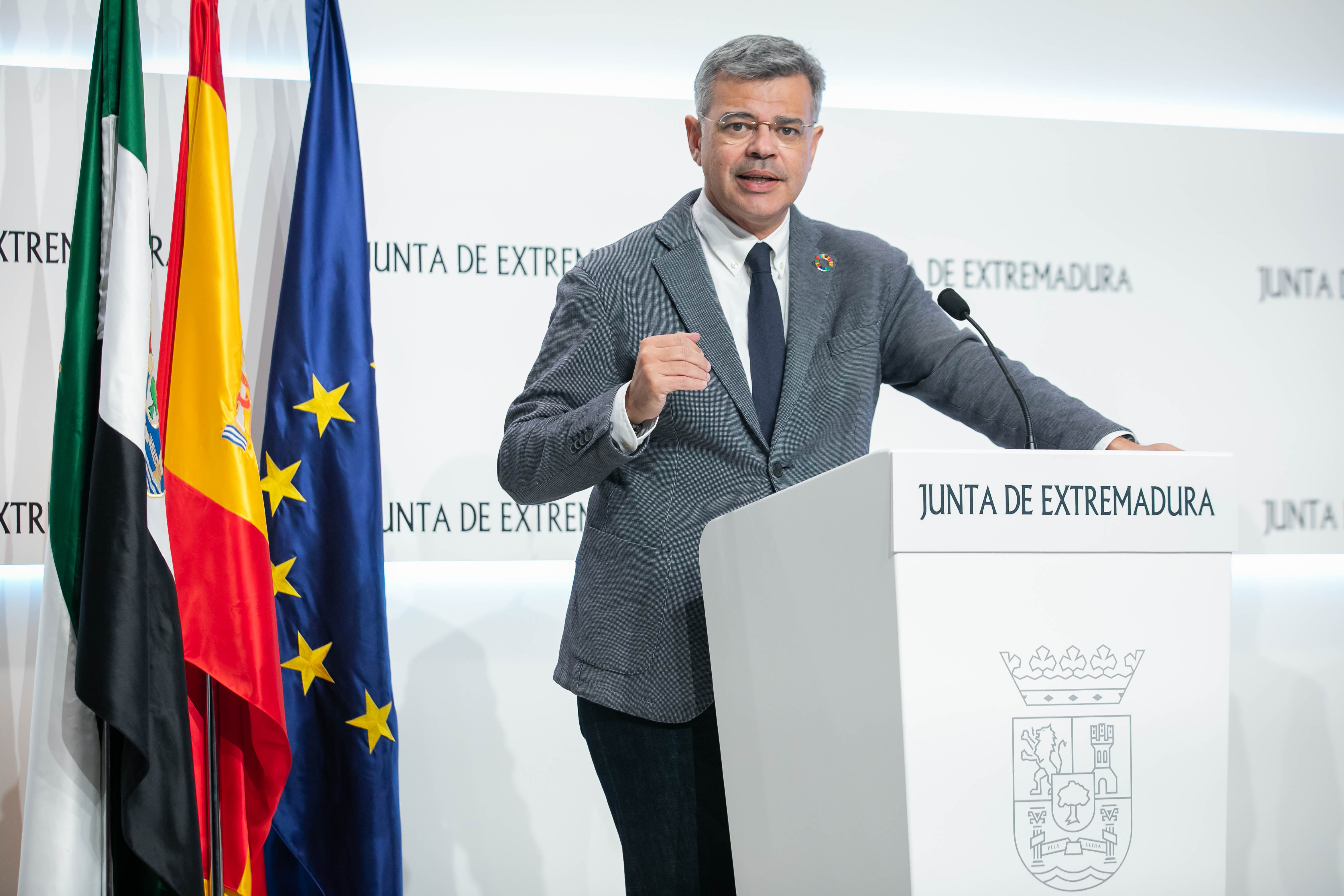 Juan Antonio González durante la rueda de prensa