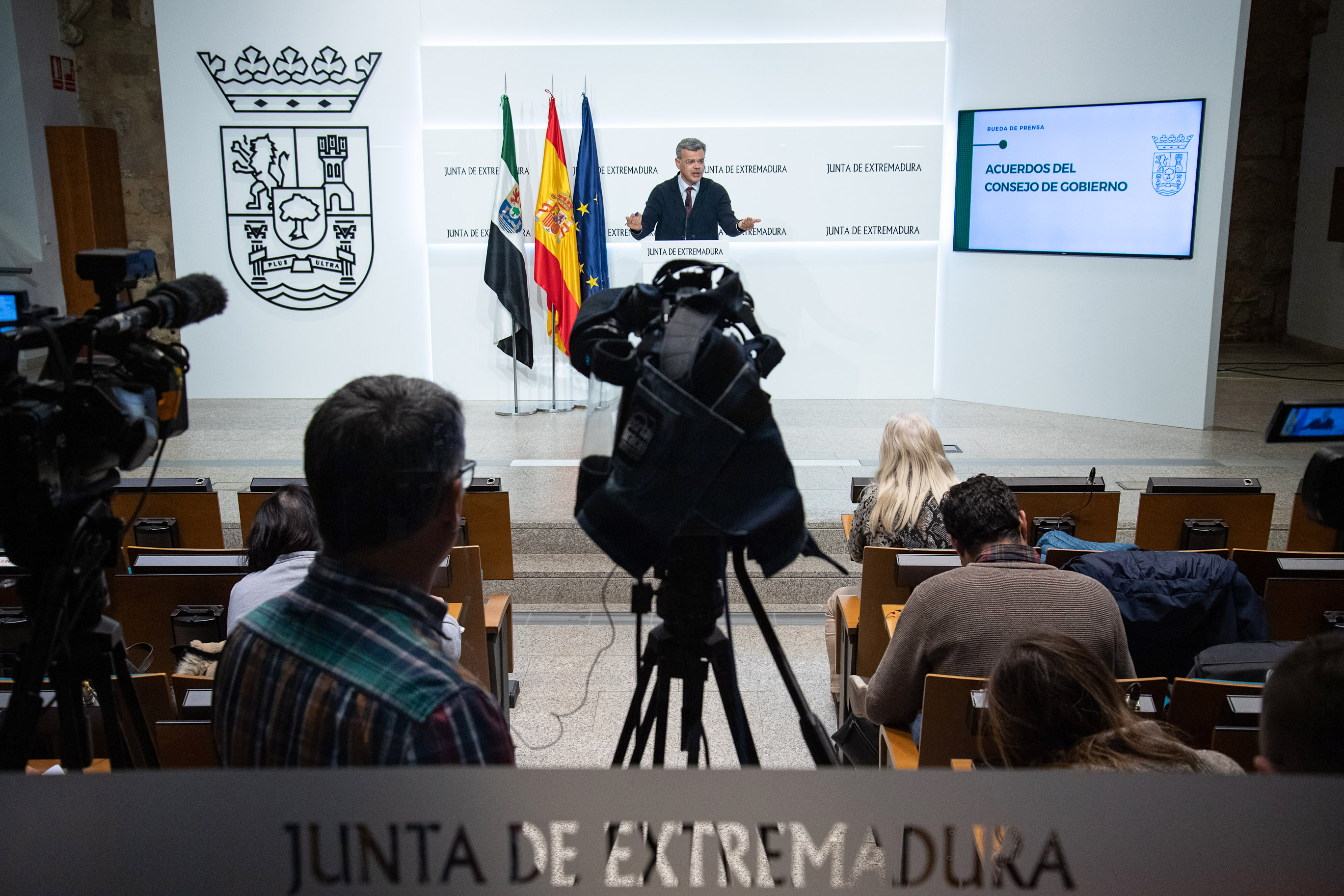 Rueda de prensa ofrecida por Juan Antonio González