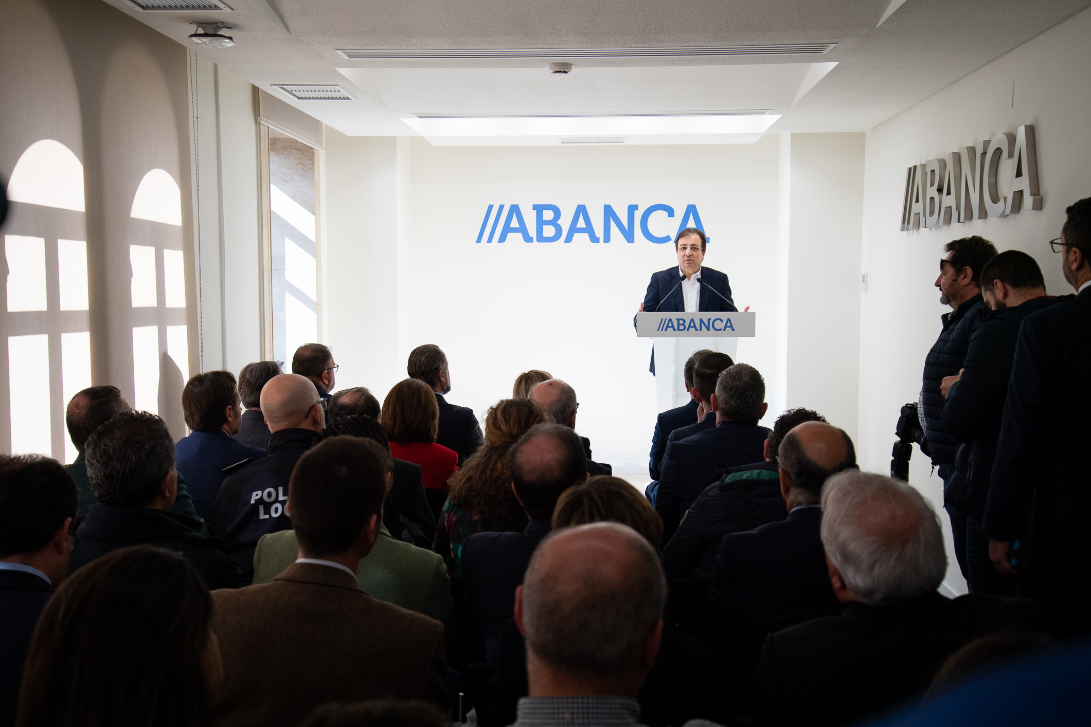 Inauguración ABANCA foto 13