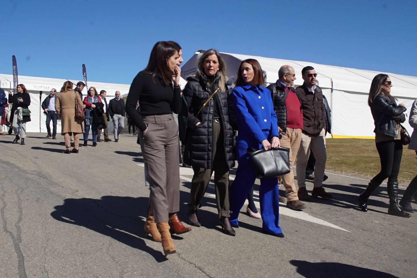 Foto de la consejera de Cultura, Turismo y Deportes durante la inauguración de FIO