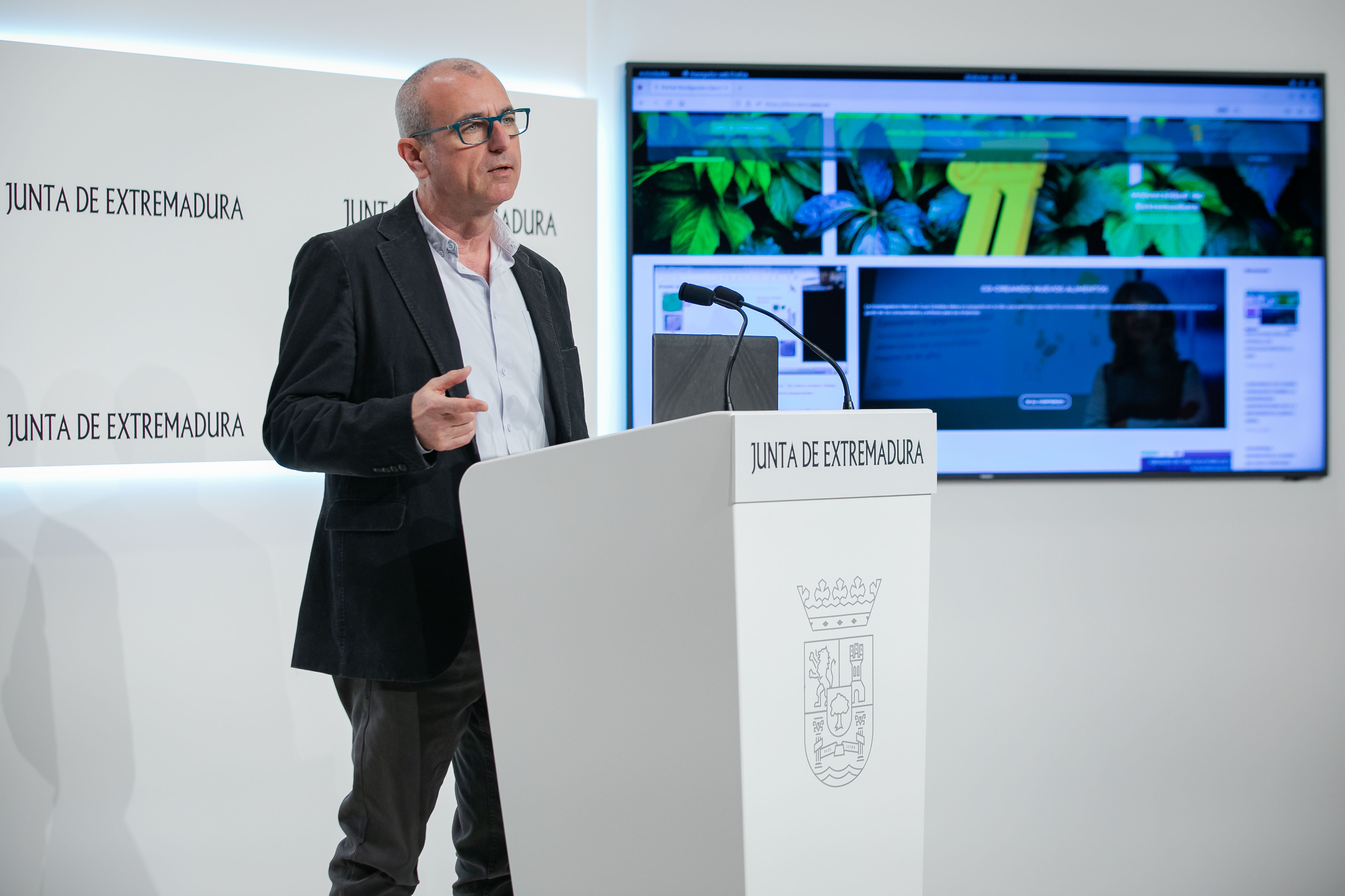 Foto del secretario general de Ciencia, Tecnología, Innovación y Universidad durante la presentación