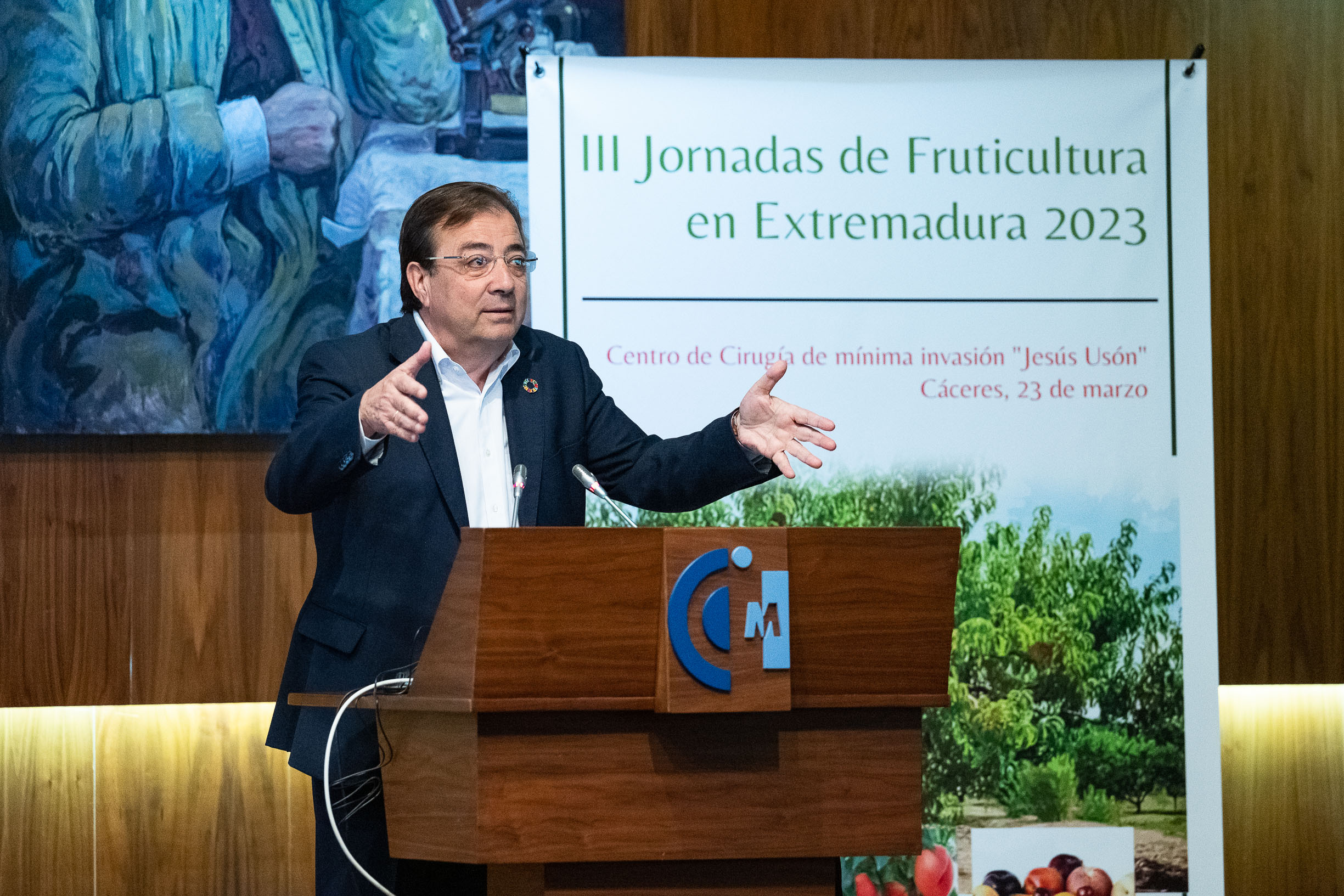 Foto del presidente de la Junta de Extremadura durante su intervención en el congreso