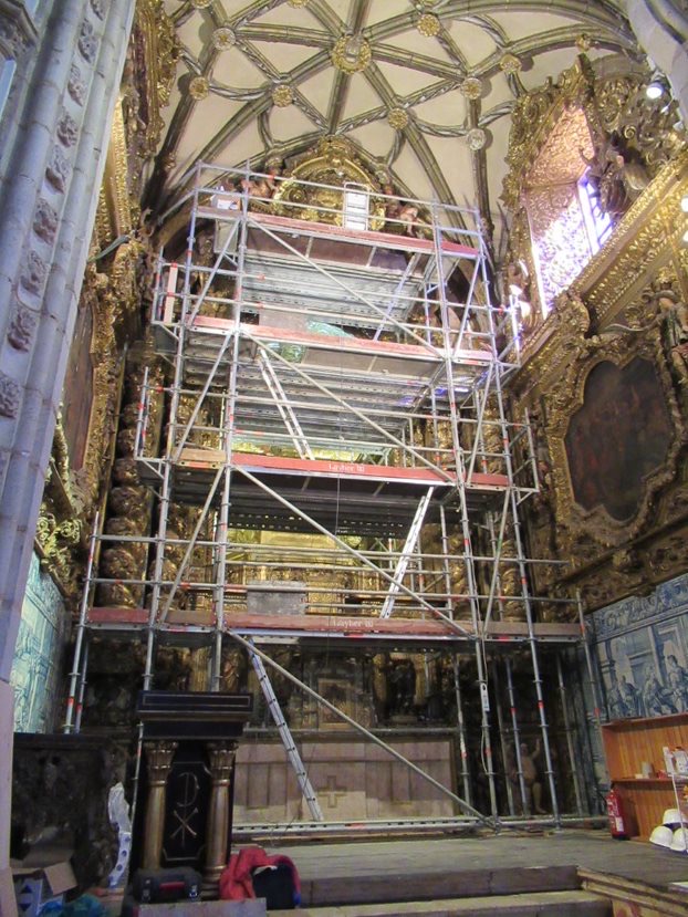 Restauración del retablo mayor de la iglesia de Santa María Magdalena de Olivenza