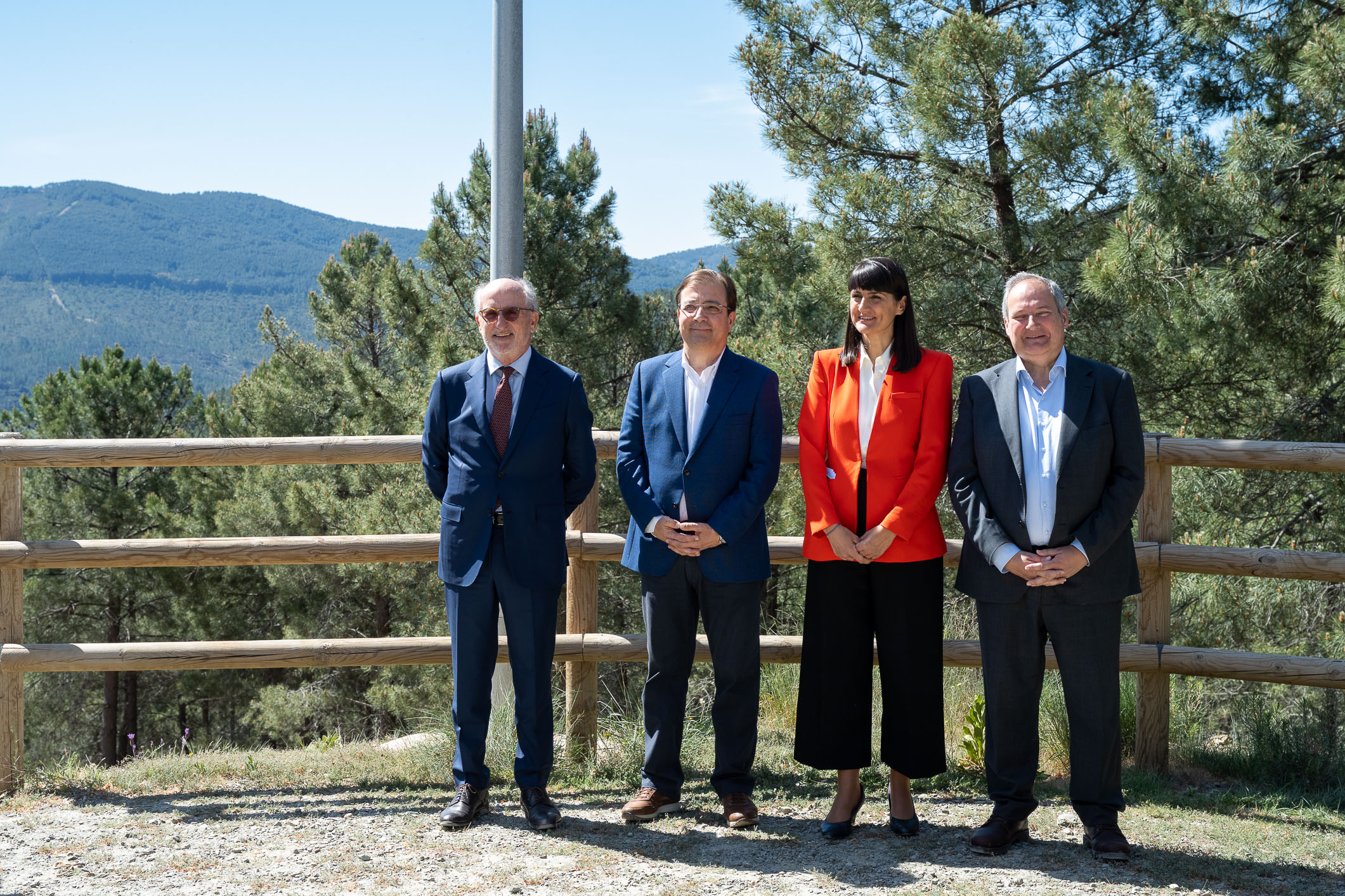 el presidente de la Junta durante la presentación del proyecto motor verde 7