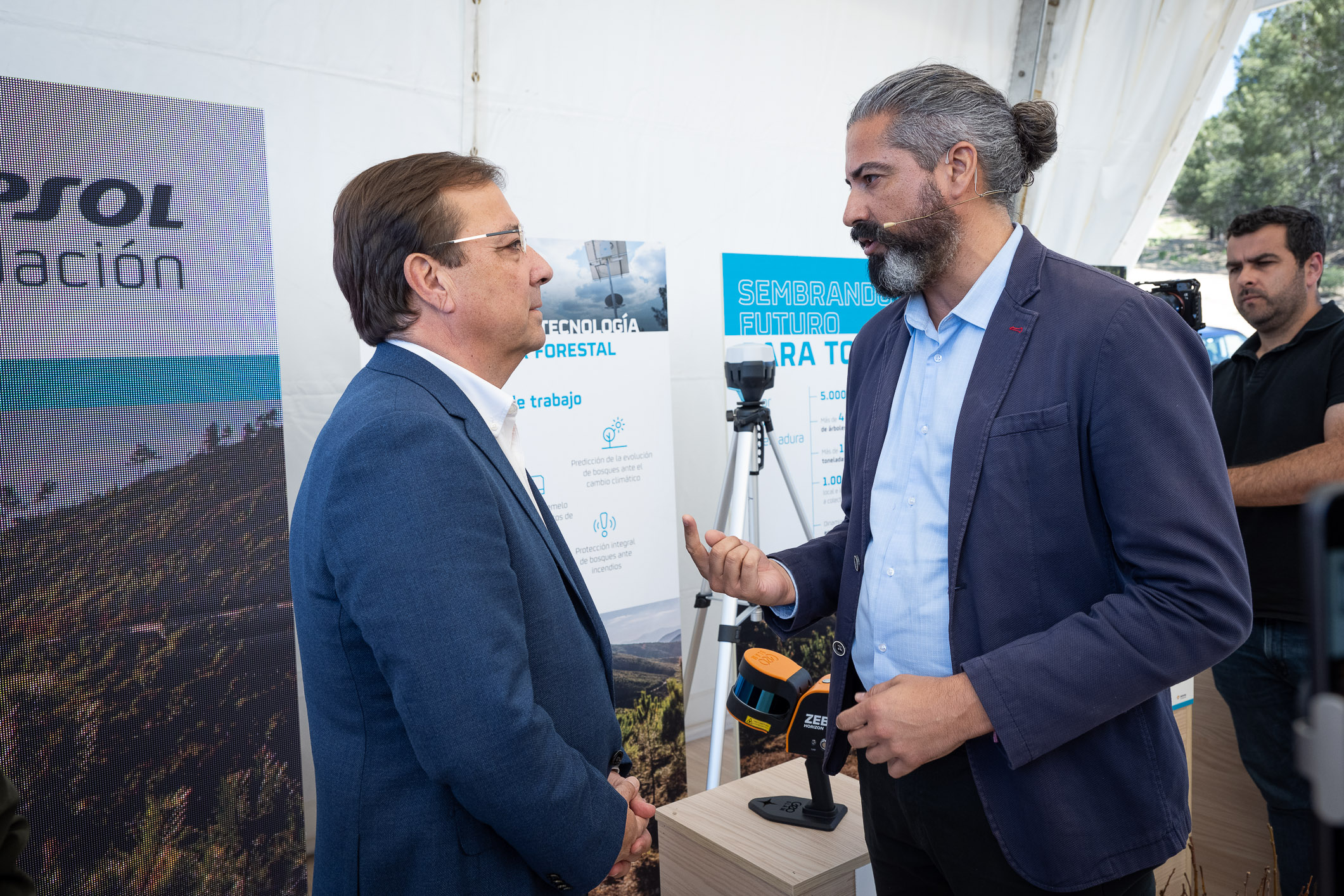 el presidente de la Junta durante la presentación del proyecto motor verde 5