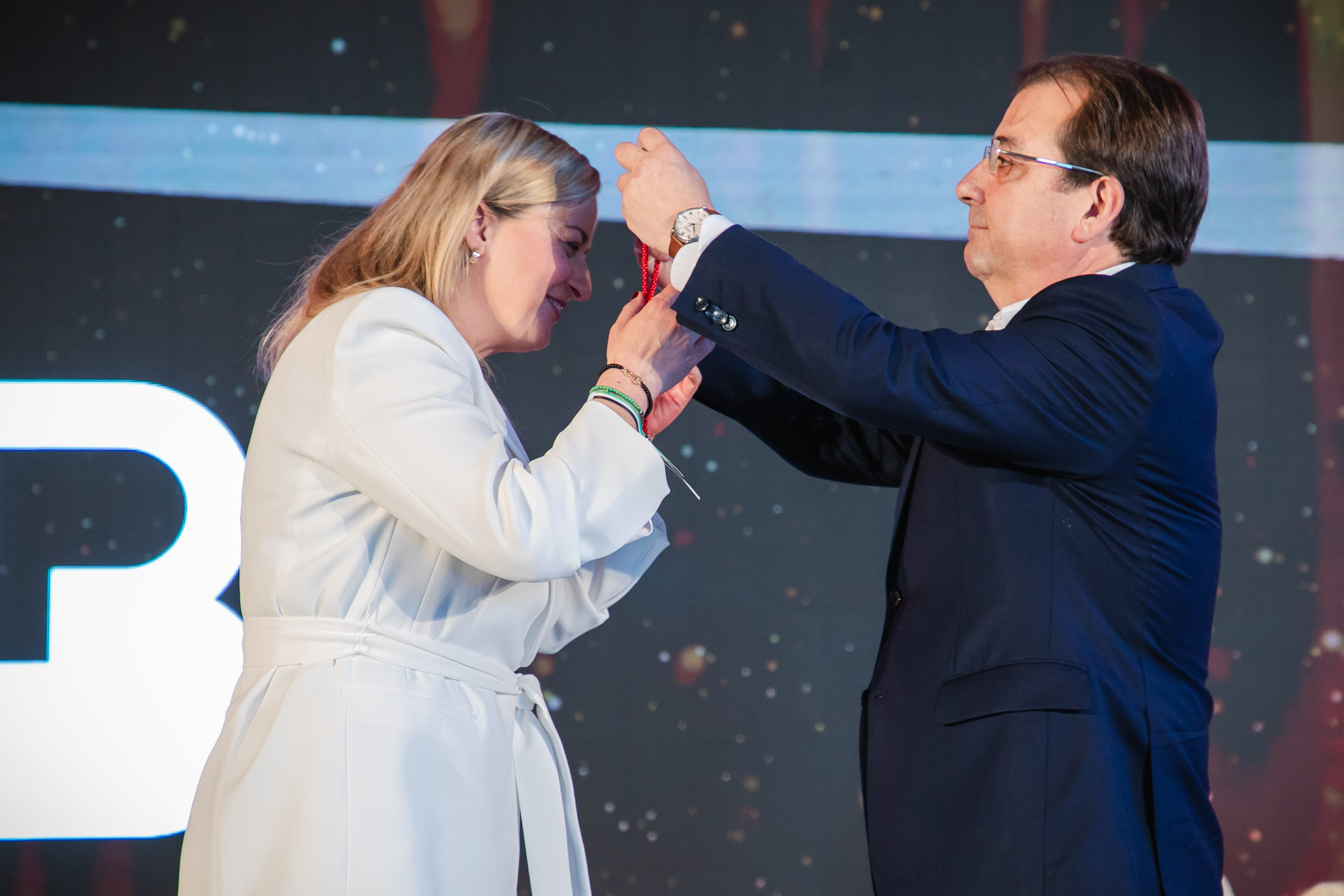 Entrega medalla a Blanca Martín