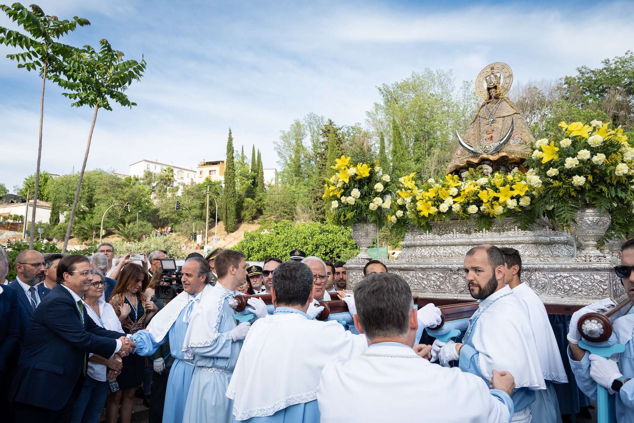 Bajada de la Virgen de la Montaña en procesión foto 5