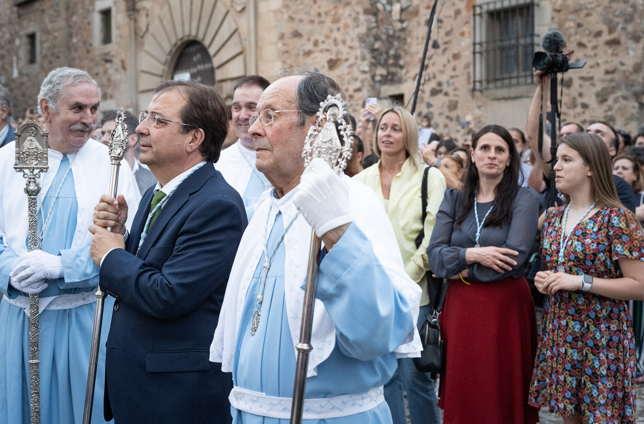 Bajada de la Virgen de la Montaña en procesión foto 13