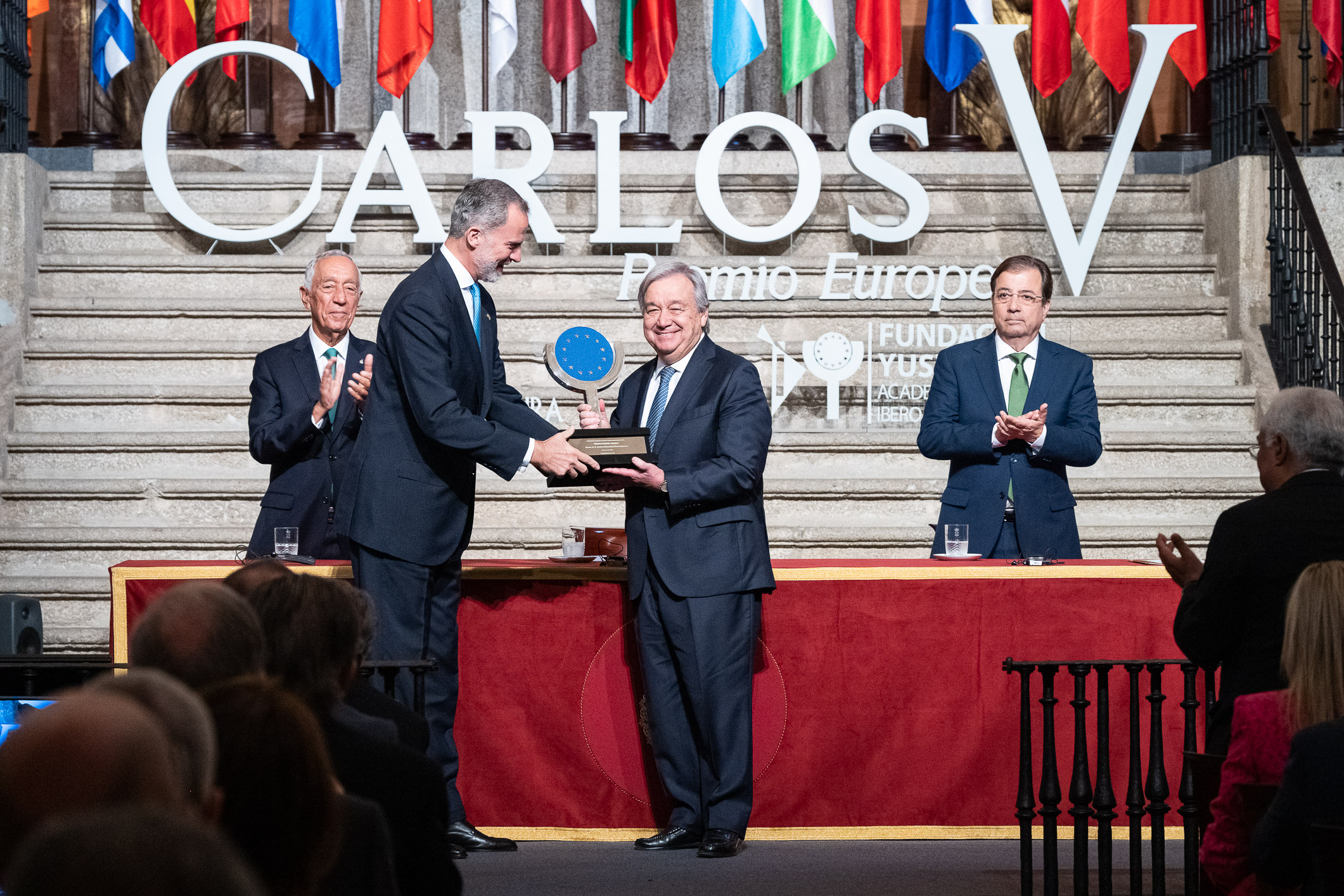 SM el Rey entrega el Premio Carlos V a Antonio Guterres