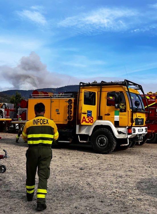 Medios del INFOEX trabajando en el incendio Gata-Hurdes