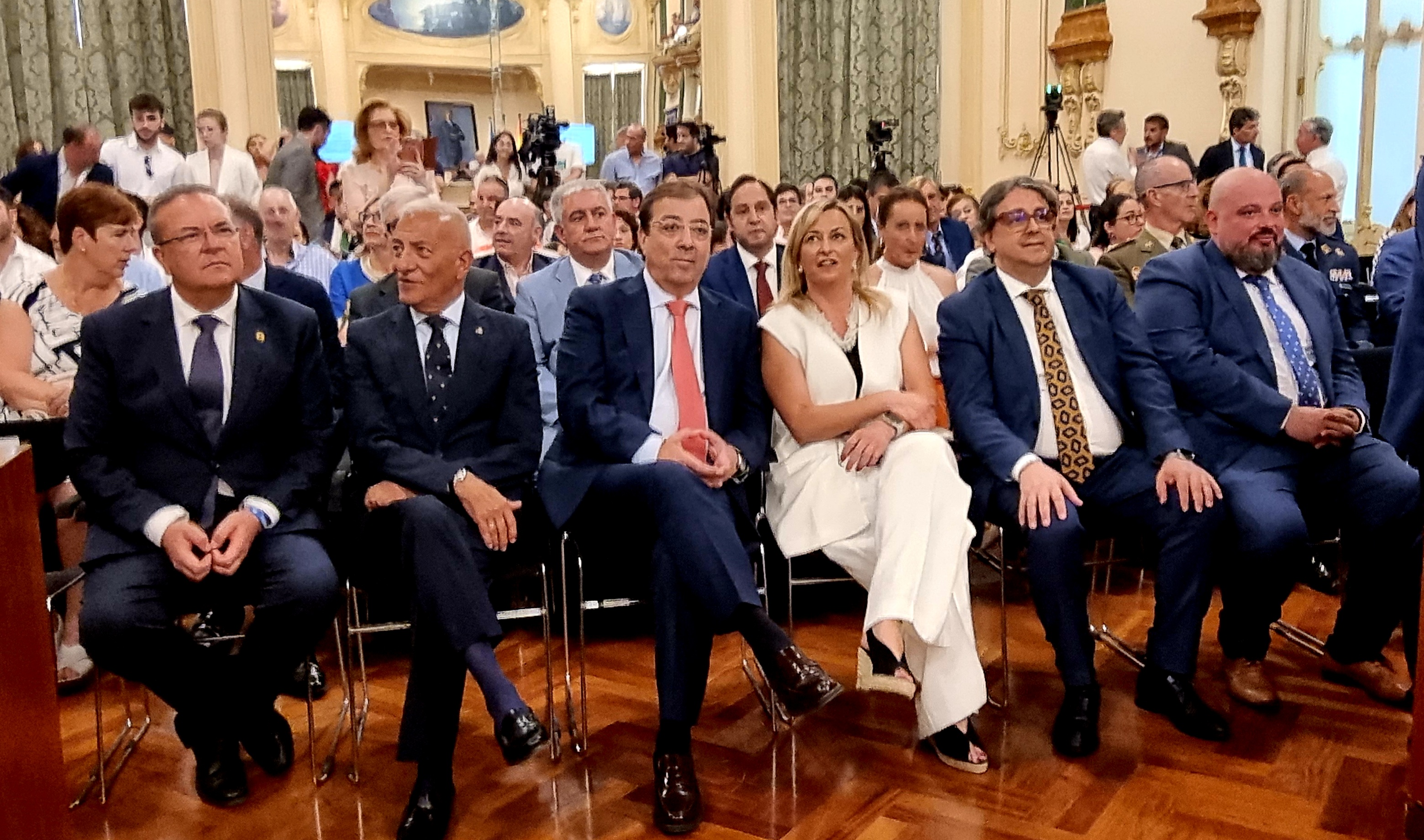 Acto de constitución de las Diputaciones Provinciales de Badajoz