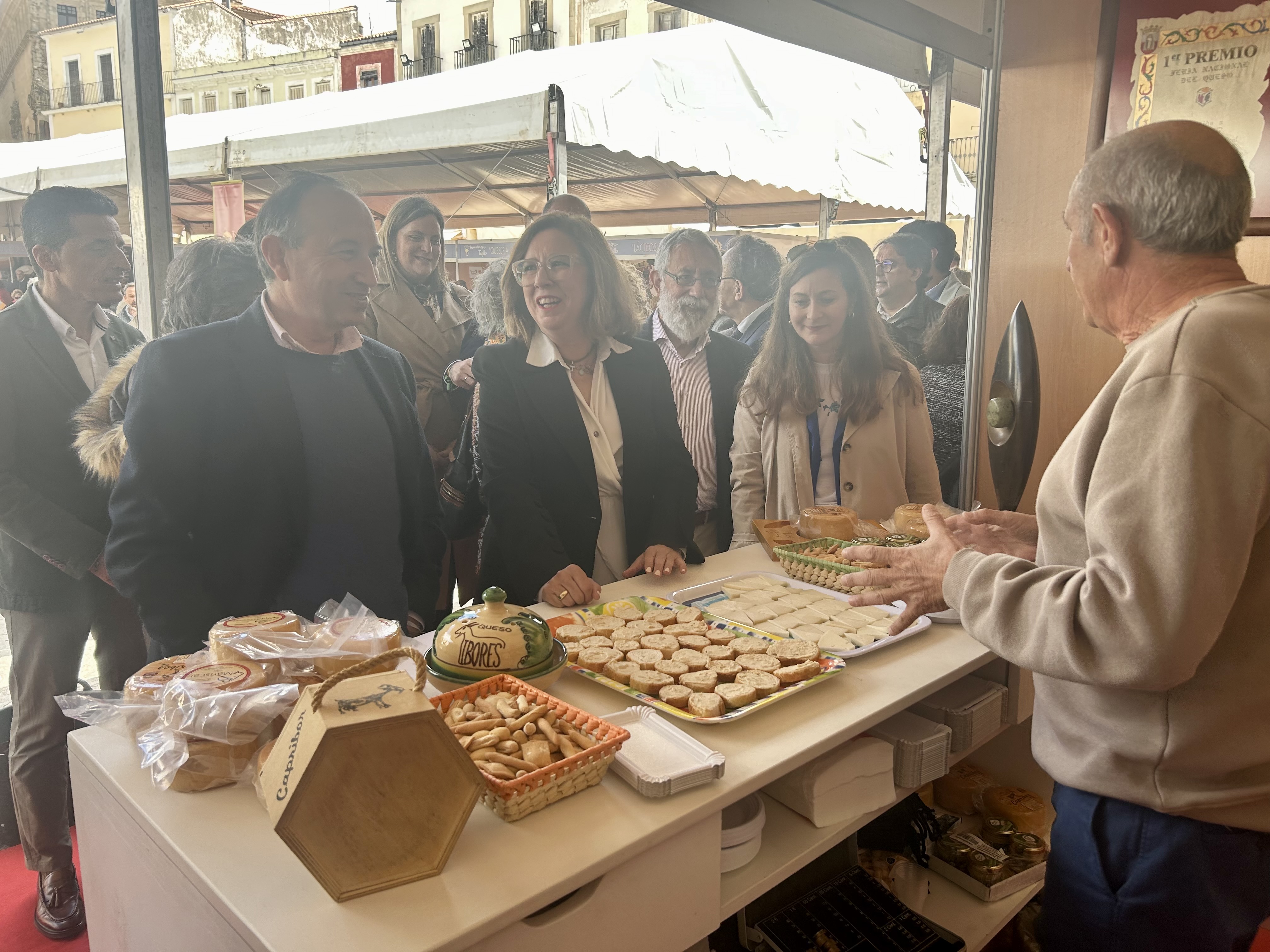 Mercedes Morán inaugura la XXXVII edición de la Feria Nacional del Queso de Trujillo