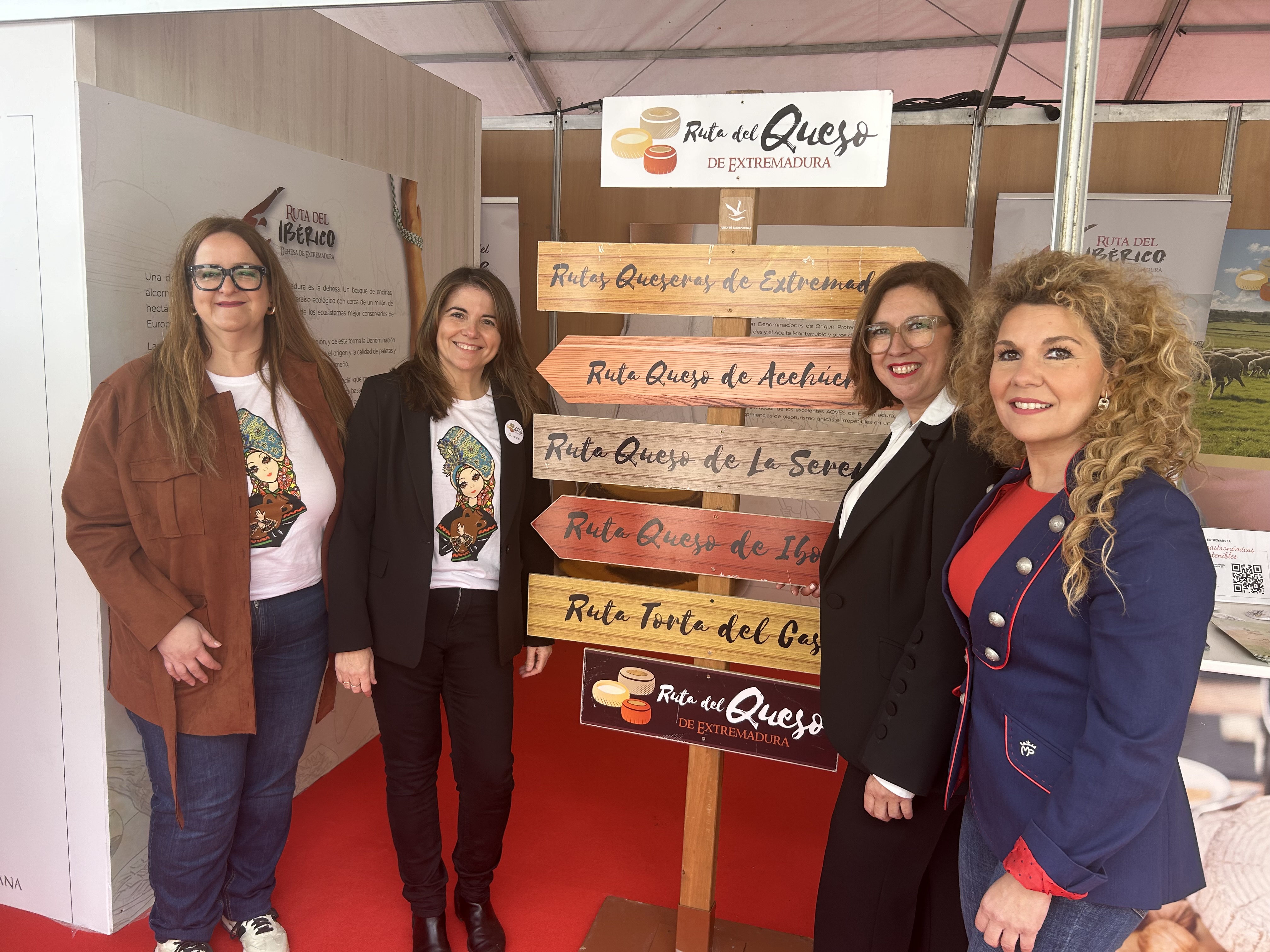 Mercedes Morán inaugura la XXXVII edición de la Feria Nacional del Queso de Trujillo