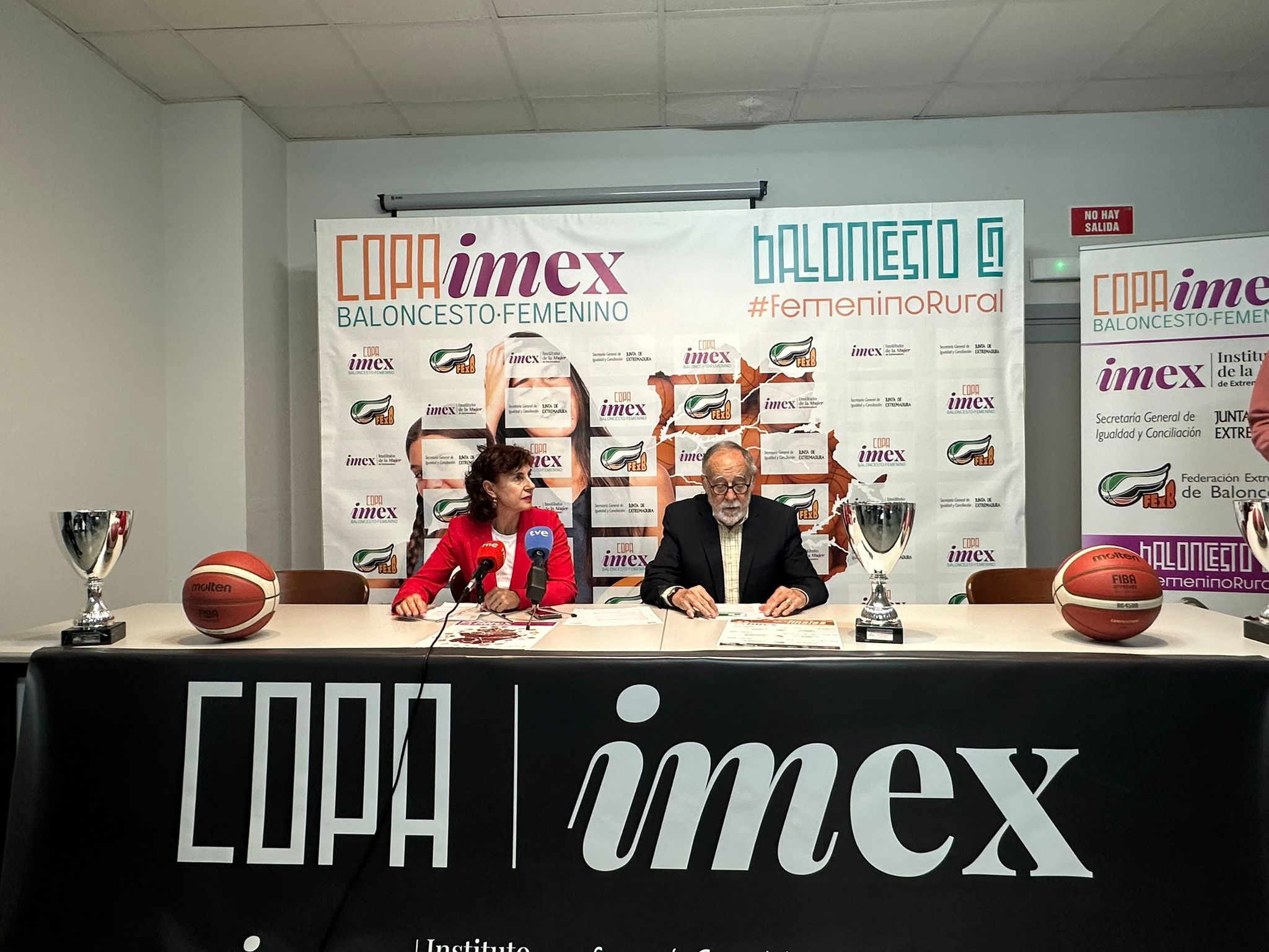 Image 2 of article Un total de 336 niñas y jóvenes han participado en la I Copa IMEX de Baloncesto, creada para evitar el abandono del deporte femenino