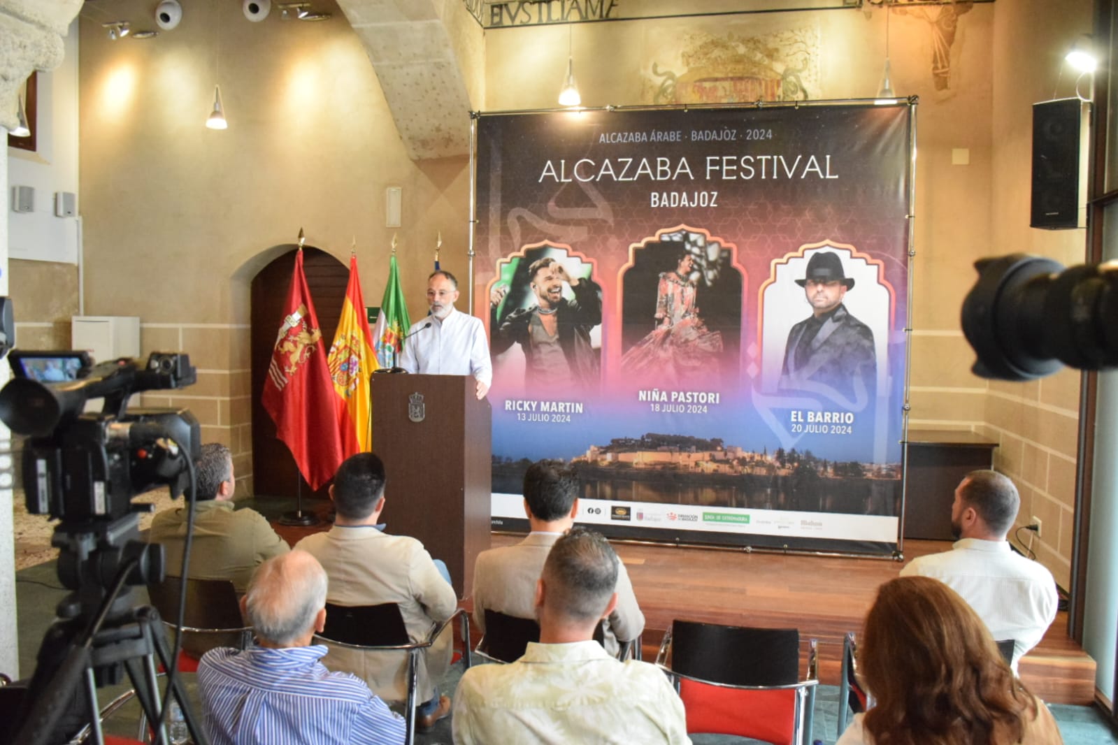 Image 2 of article Ricky Martin, El Barrio y Niña Pastori conforman el cartel del Alcazaba Festival 2024