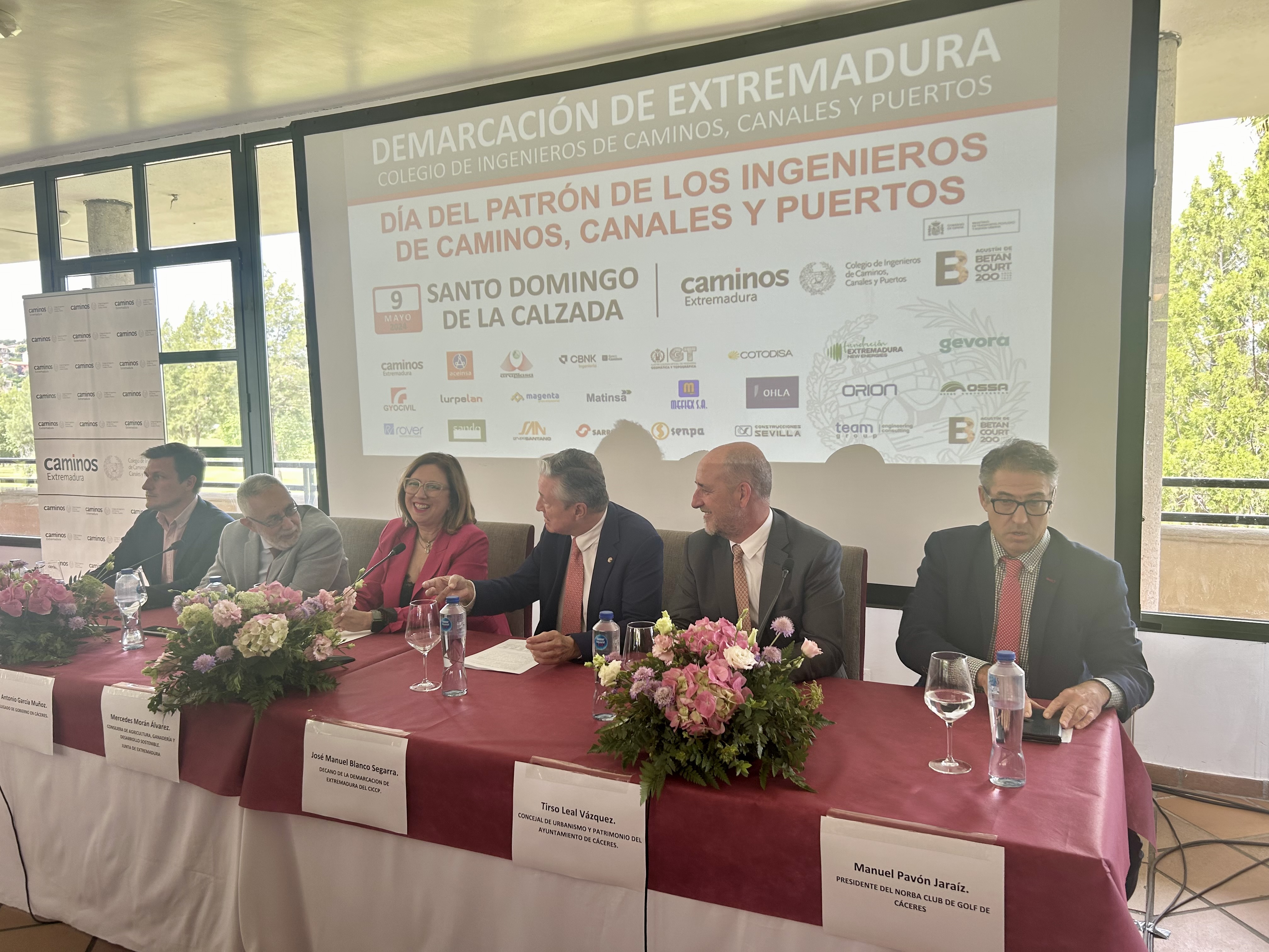 Image 0 of article Mercedes Morán participa en los actos del patrón de los ingenieros de Caminos, Canales y Puertos organizados en Cáceres