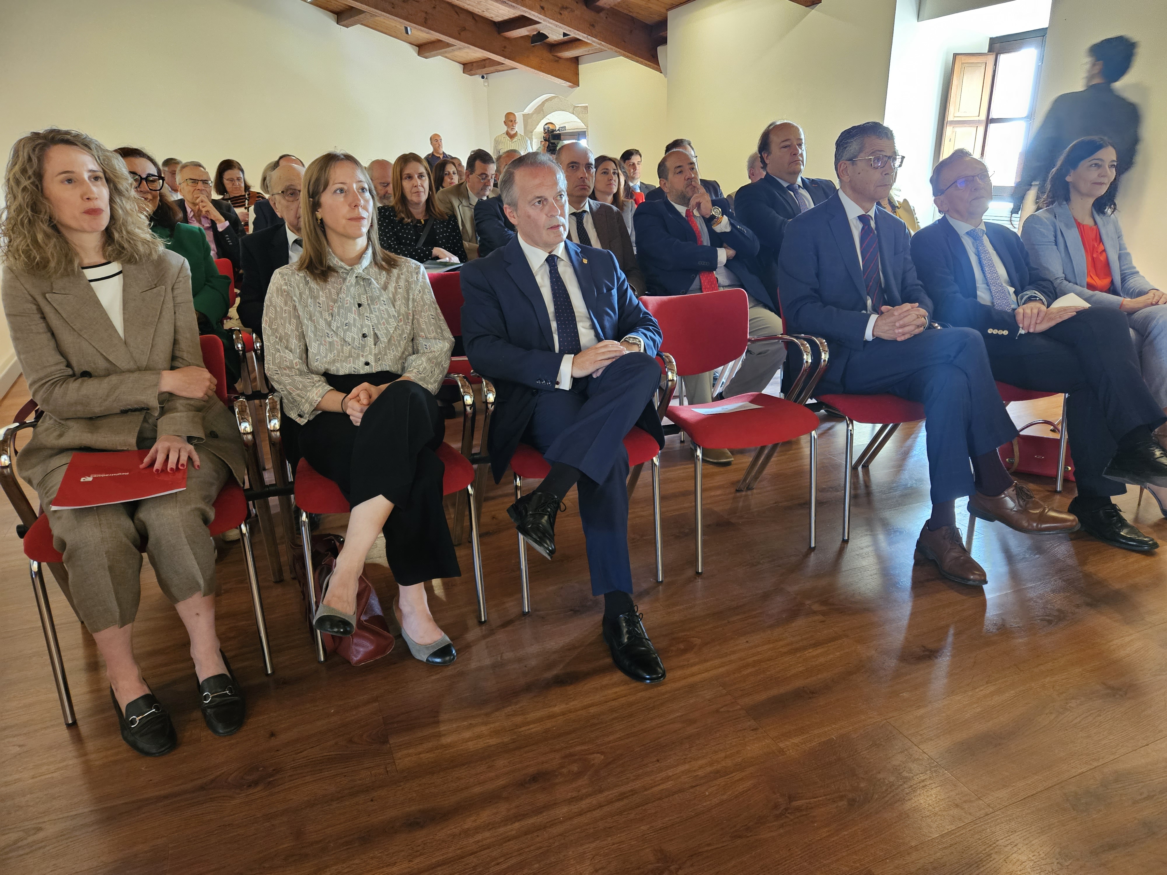 El consejero de Infraestructuras, Transporte y Vivienda, Manuel Martín Castizo, en el acto.