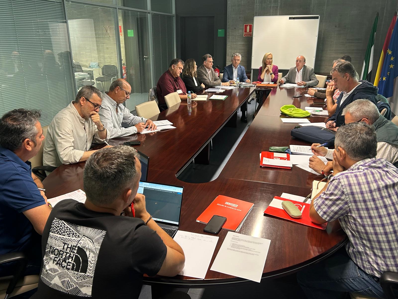 Image 0 of article La Junta de Extremadura retoma la Mesa Técnica de Agentes del Medio Natural con la disposición de mejorar sus condiciones laborales
