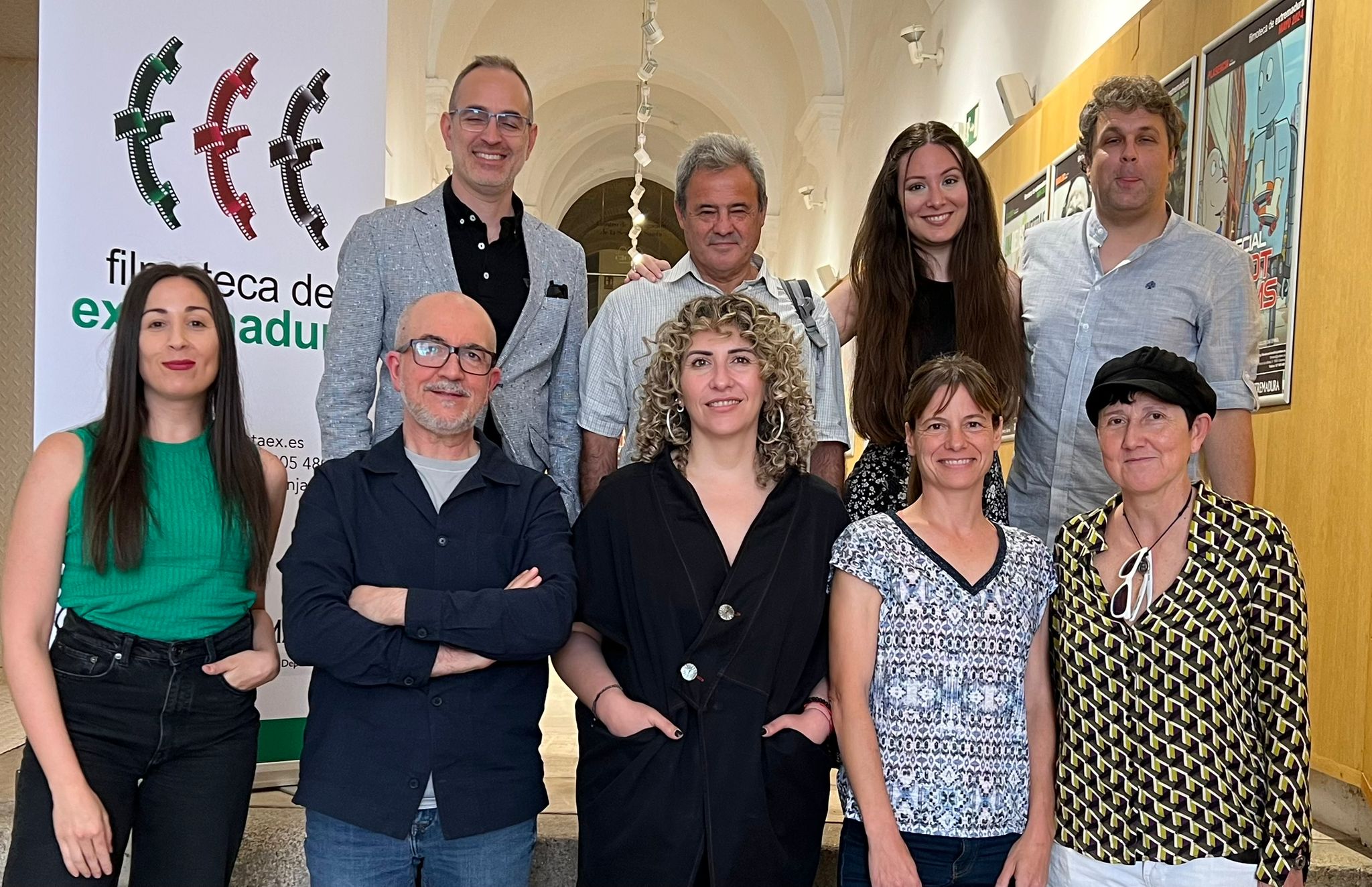 Imagen del artículo Extremadura recibe a la presidenta del audiovisual chileno en un encuentro con representantes del cine extremeño