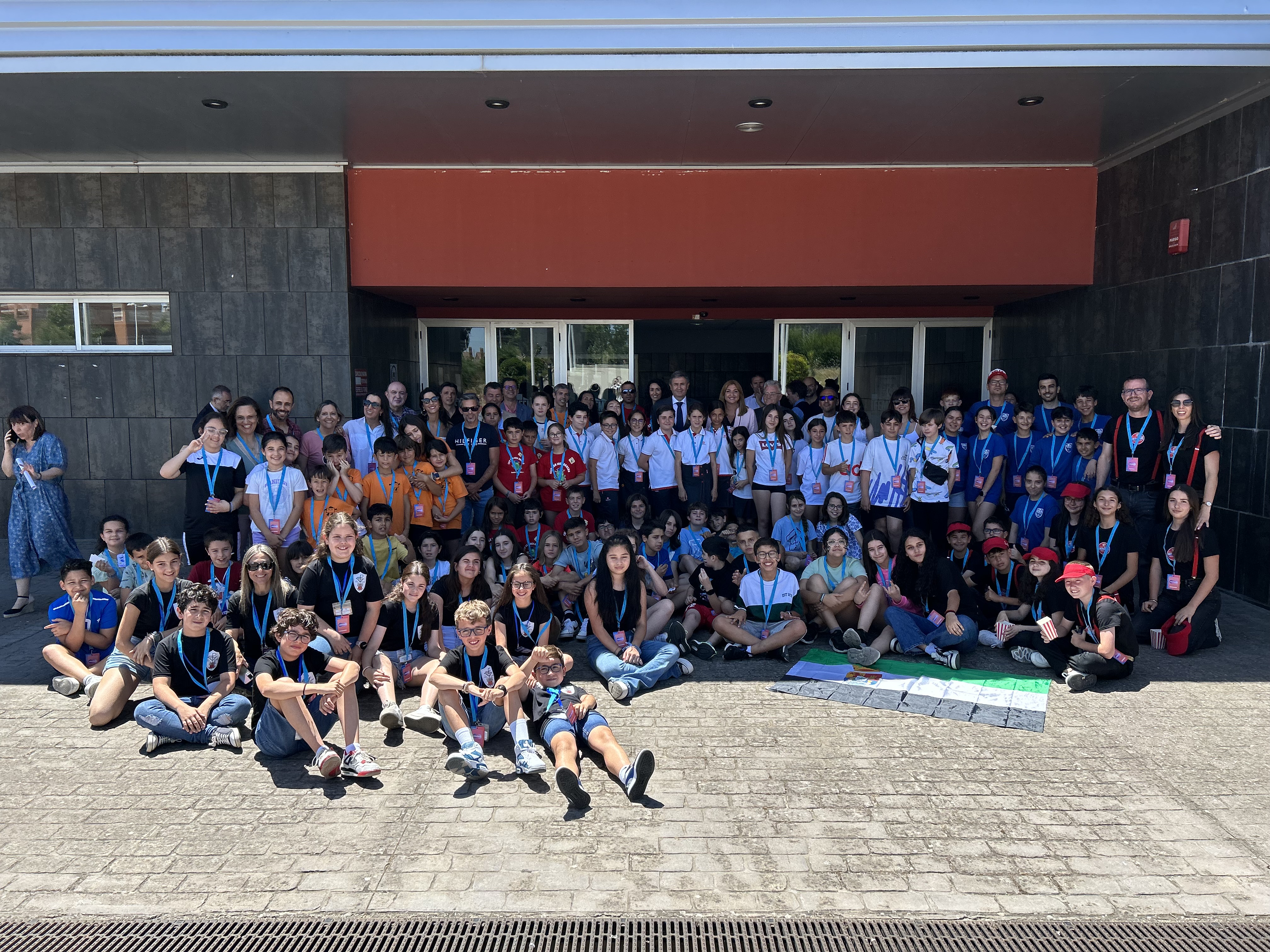 Foto de Más de 300 alumnos de once colegios extremeños exponen sus proyectos de robótica de la IX edición del Reto-Tech