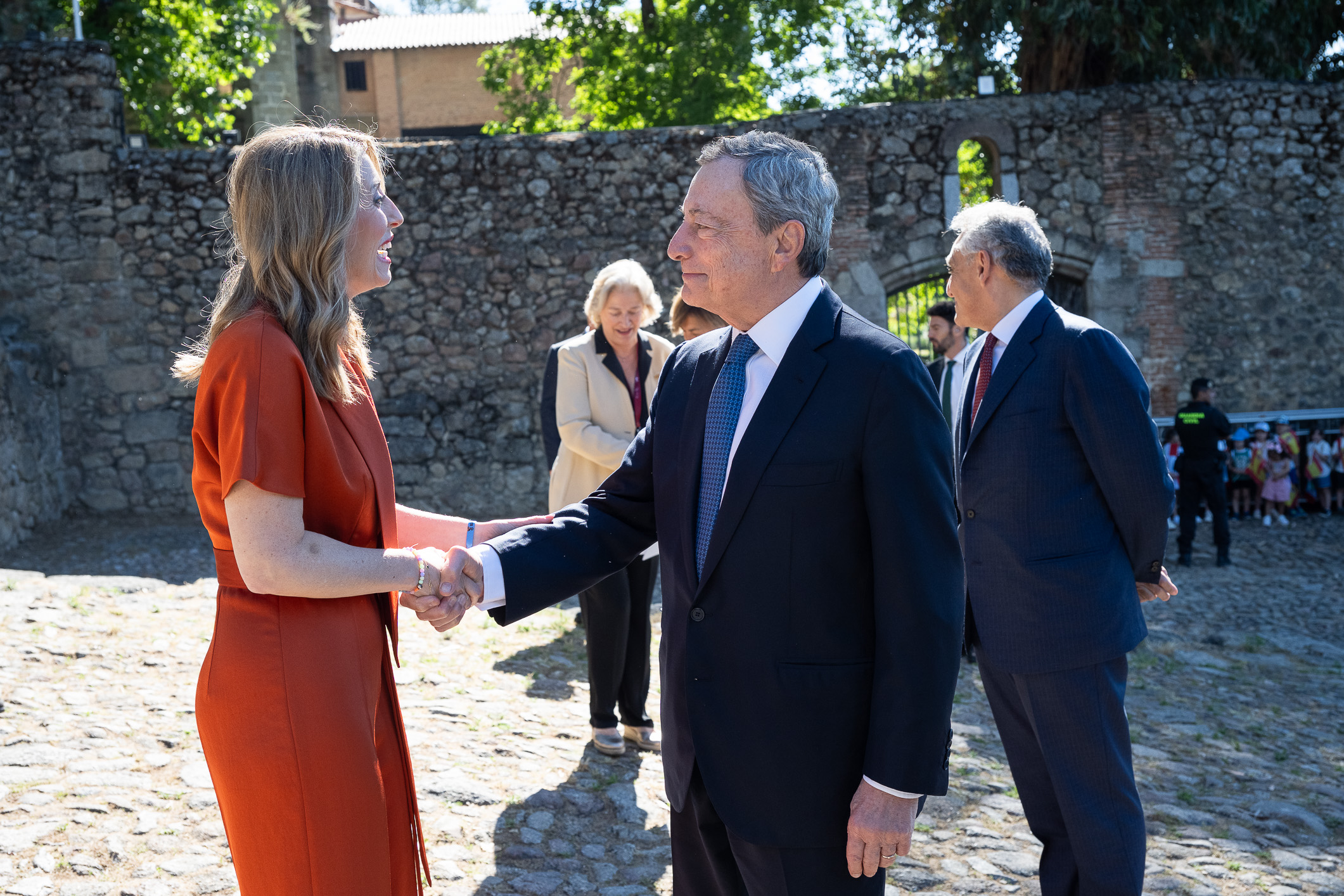 Imagen del artículo María Guardiola destaca la labor, rigor y coraje de Mario Draghi en momentos delicados para la Unión Europea