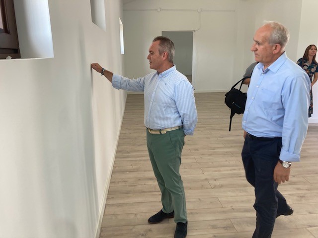 Visita del consejero de Infraestructuras, Transporte y Vivienda, Manuel Martín, a Jerez de los Caballeros y La Bazana.