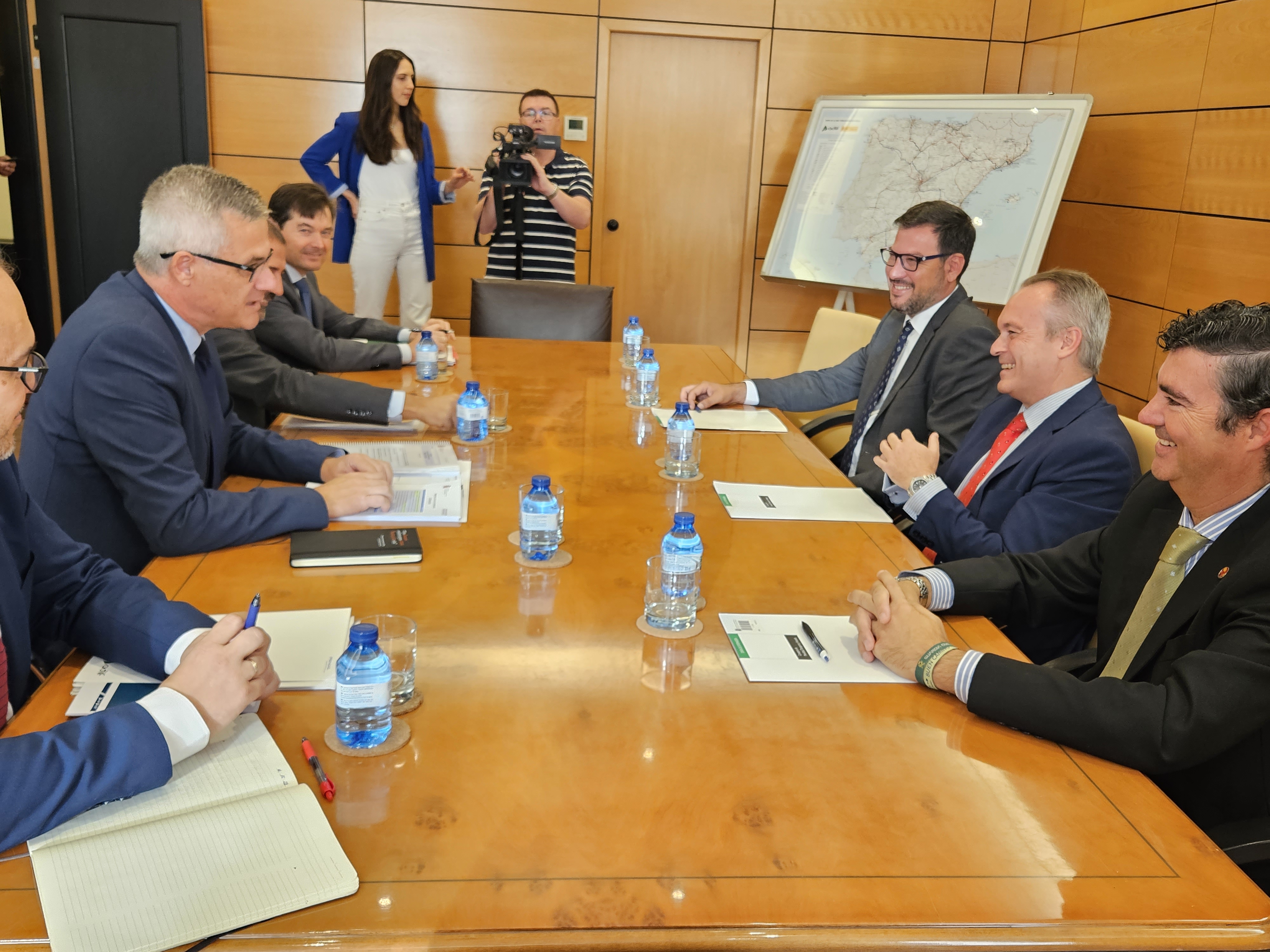 Reunión con secretario de Estado de Transportes