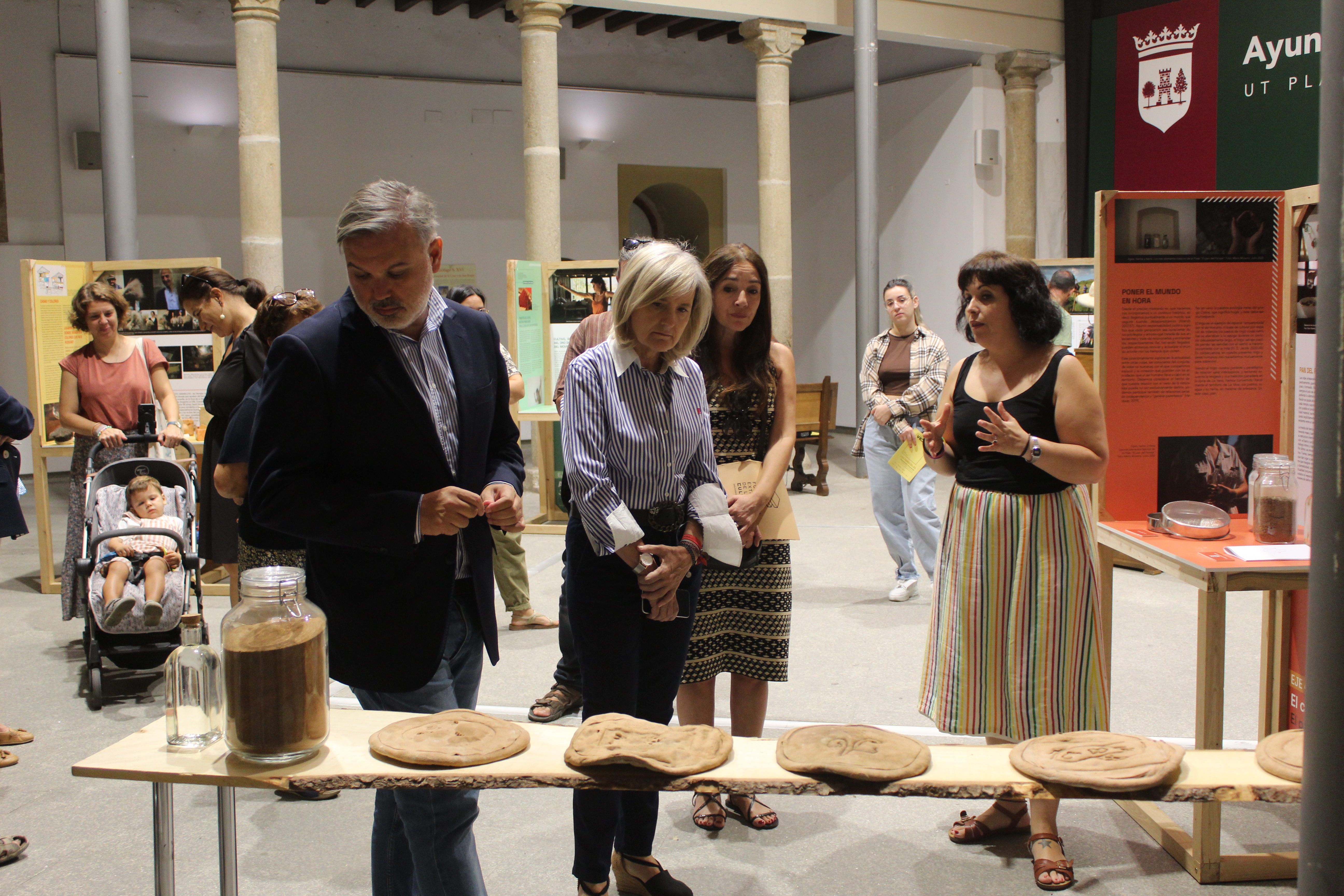 Image 3 of article El programa de creación artística Vera Creativa culmina con la exposición 'Las Parigüelas' en Plasencia