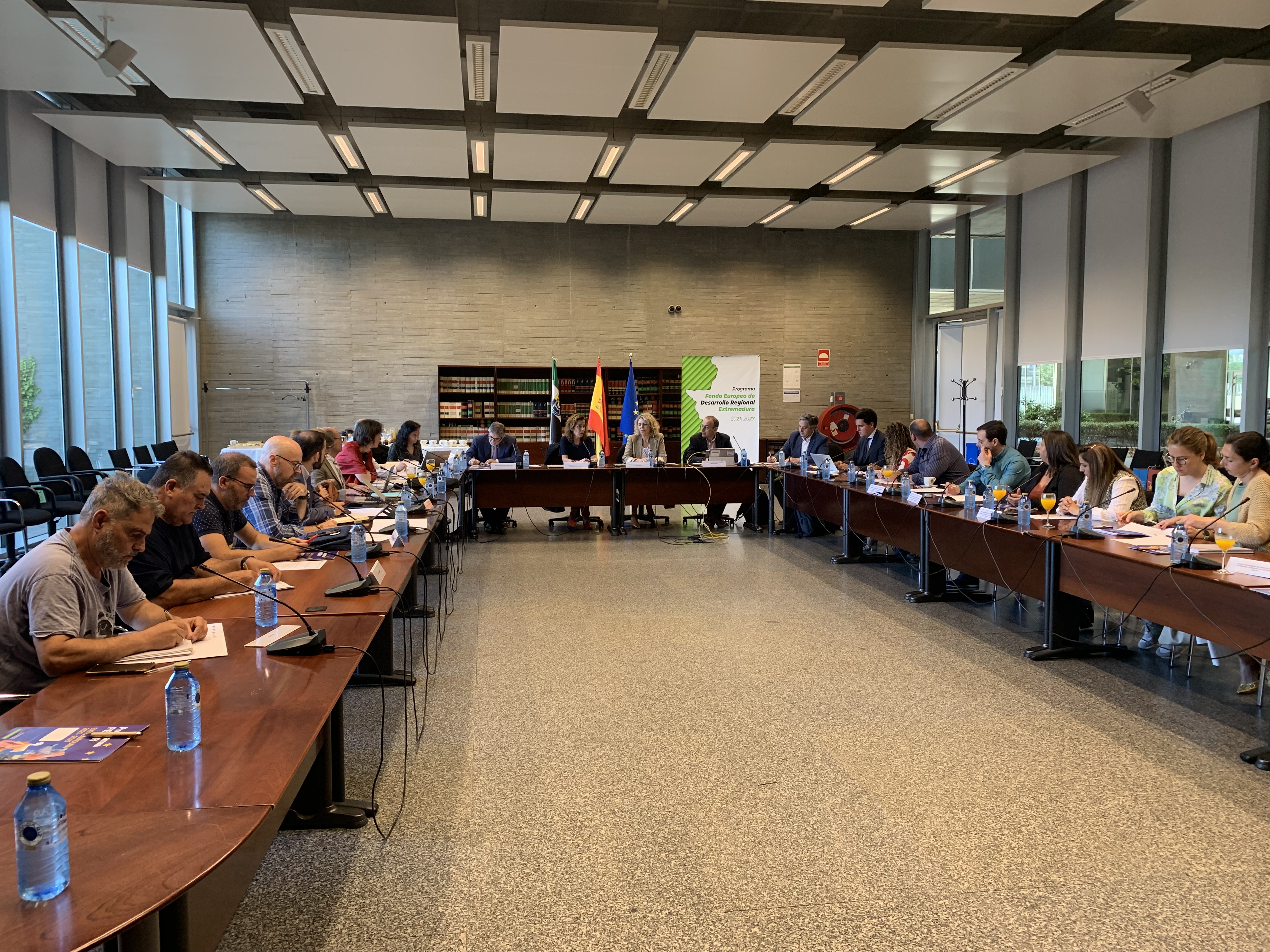 Foto de La Junta de Extremadura celebra el Tercer Comité de Seguimiento del Programa FEDER 2021-2027