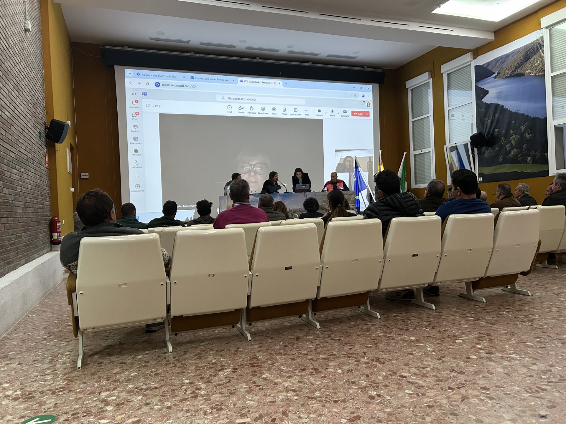 Imagen del artículo El CFMR de Don Benito creará una comisión de trabajo con empresas del sector agroganadero para potenciar el contacto empresarial