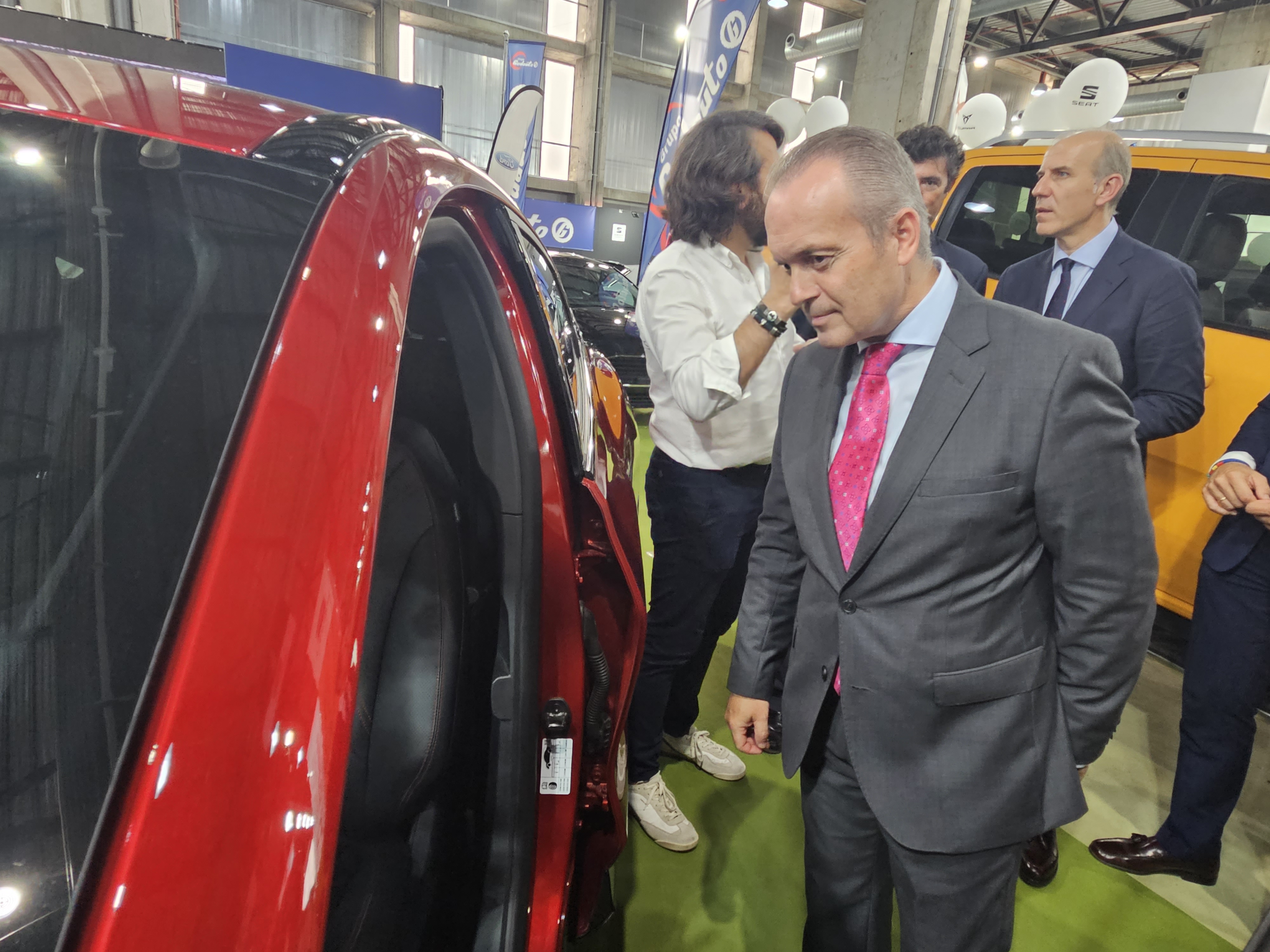 Visita del consejero de Infraestructuras, Transporte y Vivienda, Manuel Martín Castizo. 