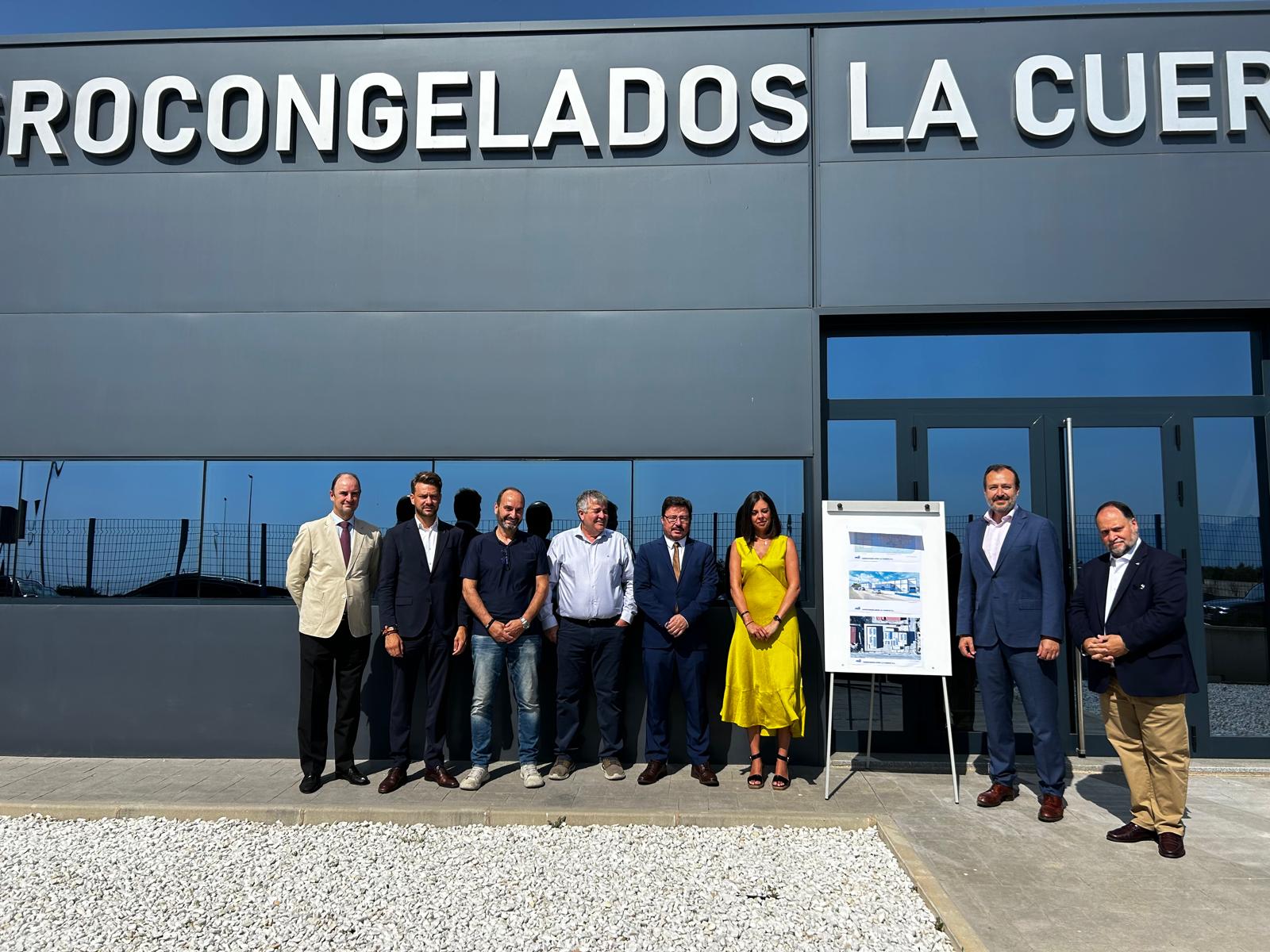 Visita del consejero a la empresa Congelados La Cuerva foto 1