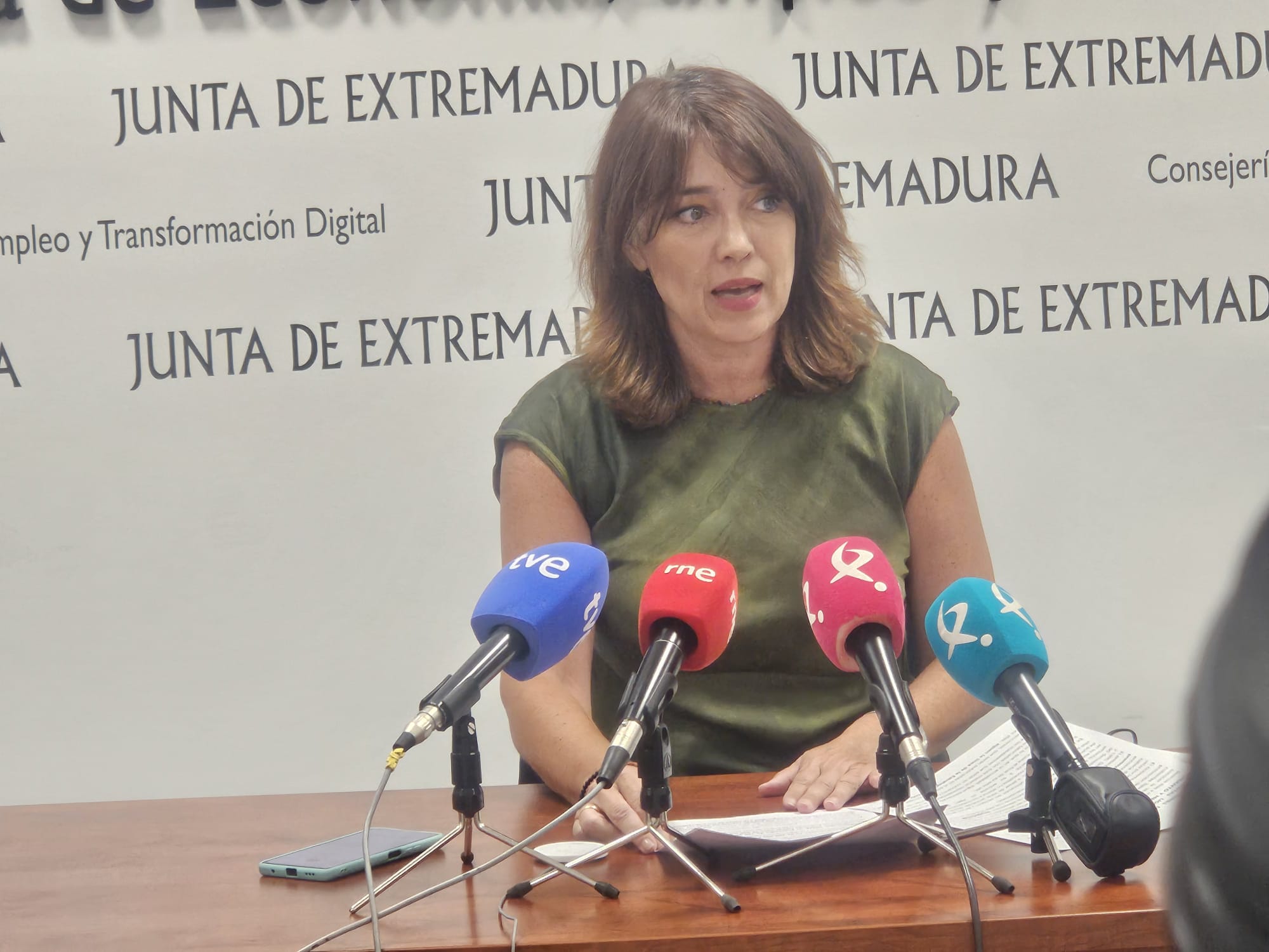 Imagen del artículo La Junta subvencionará la retirada segura de cubiertas de amianto y fomentará la seguridad y salud de los trabajadores
