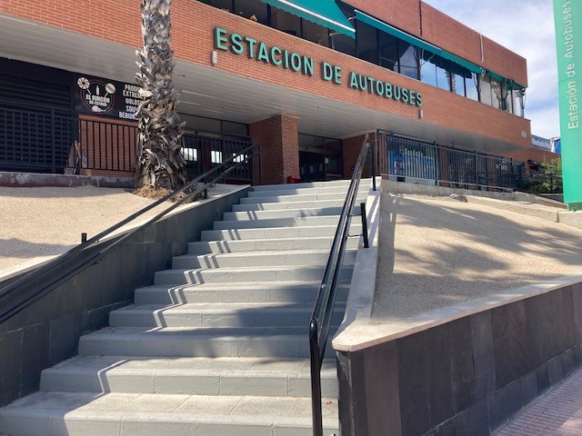 Imagen del artículo Finalizan las obras de accesibilidad en las estaciones de autobuses de Don Benito, Villanueva de la Serena, Mérida y Almendralejo tras invertir más de 700.000€
