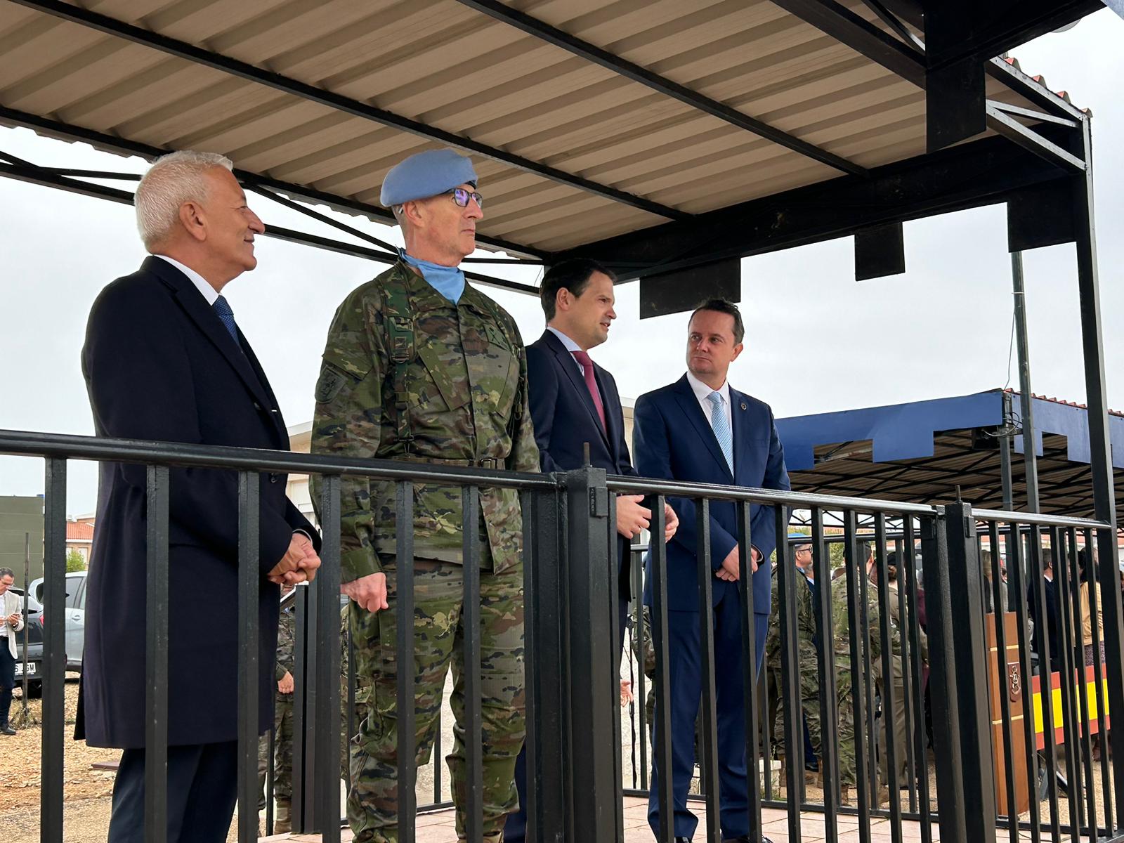 Imagen 2-  Abel Bautista asiste al acto de despedida a los militares de la Brigada Líbano Brigada BRILIB XL