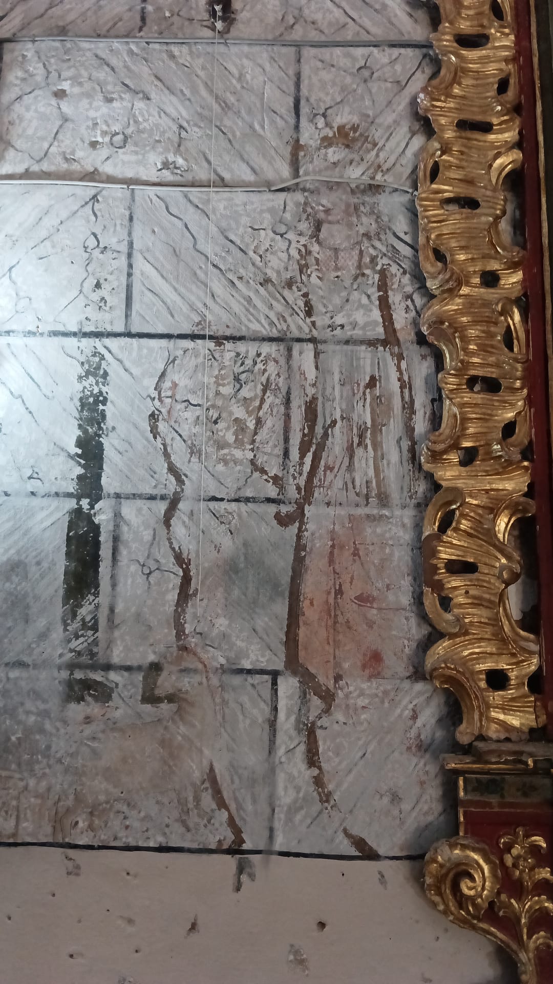 Image 5 of article Salen a la luz pinturas de pan de oro del siglo XV en el retablo de la iglesia de Santiago de Llerena